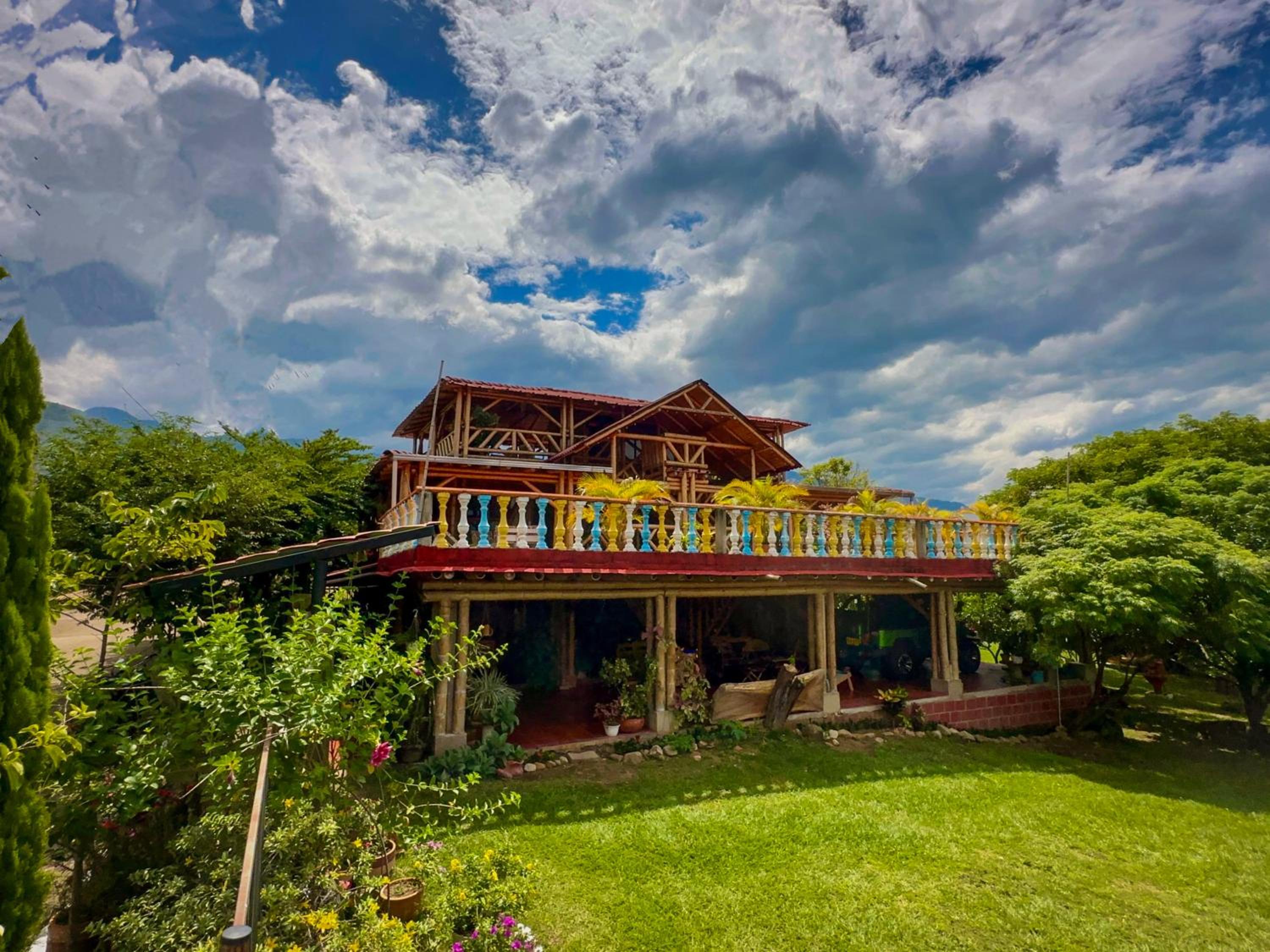 La Casa de Ariel, La Ulloa