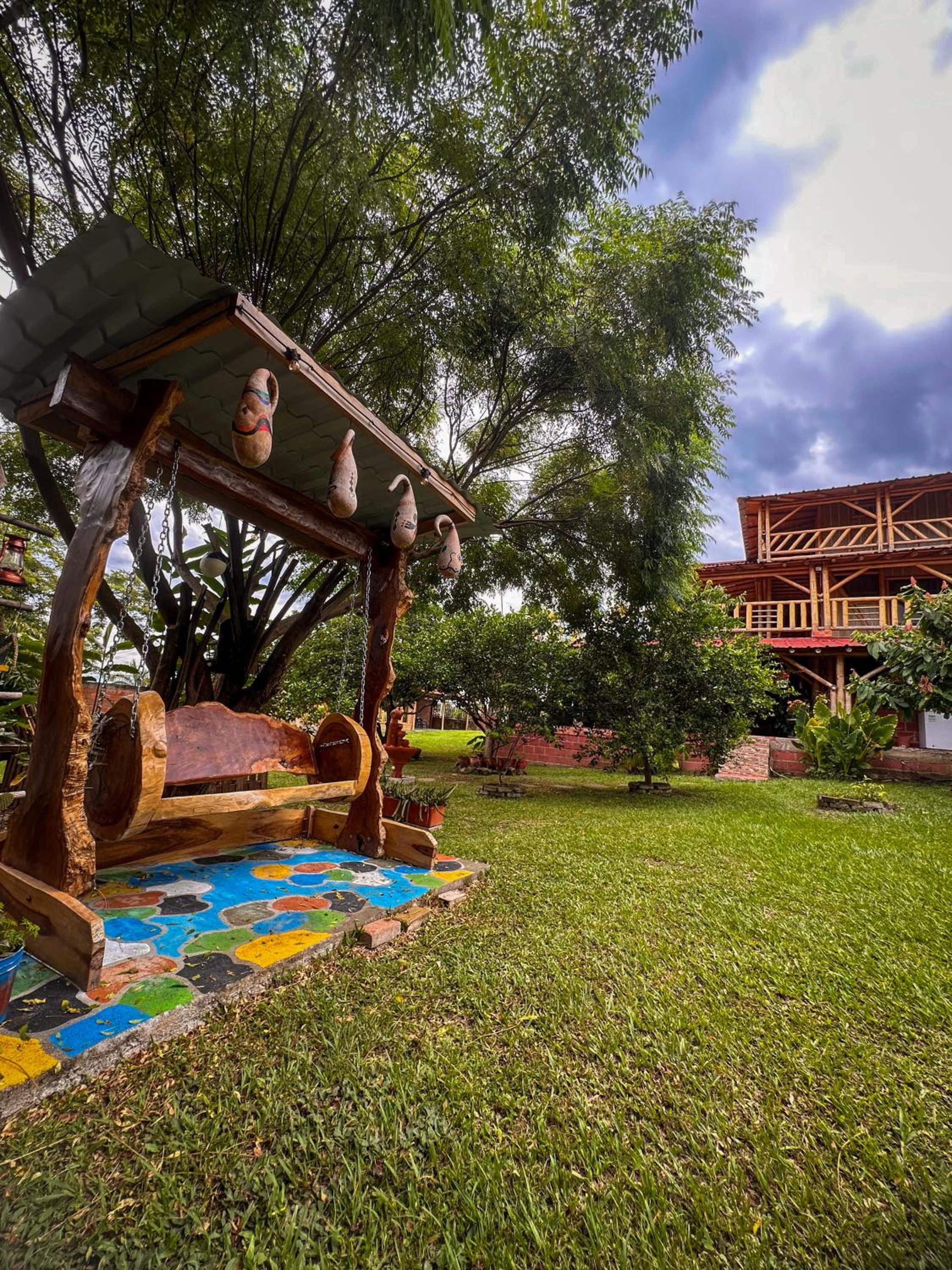 La Casa de Ariel, La Ulloa
