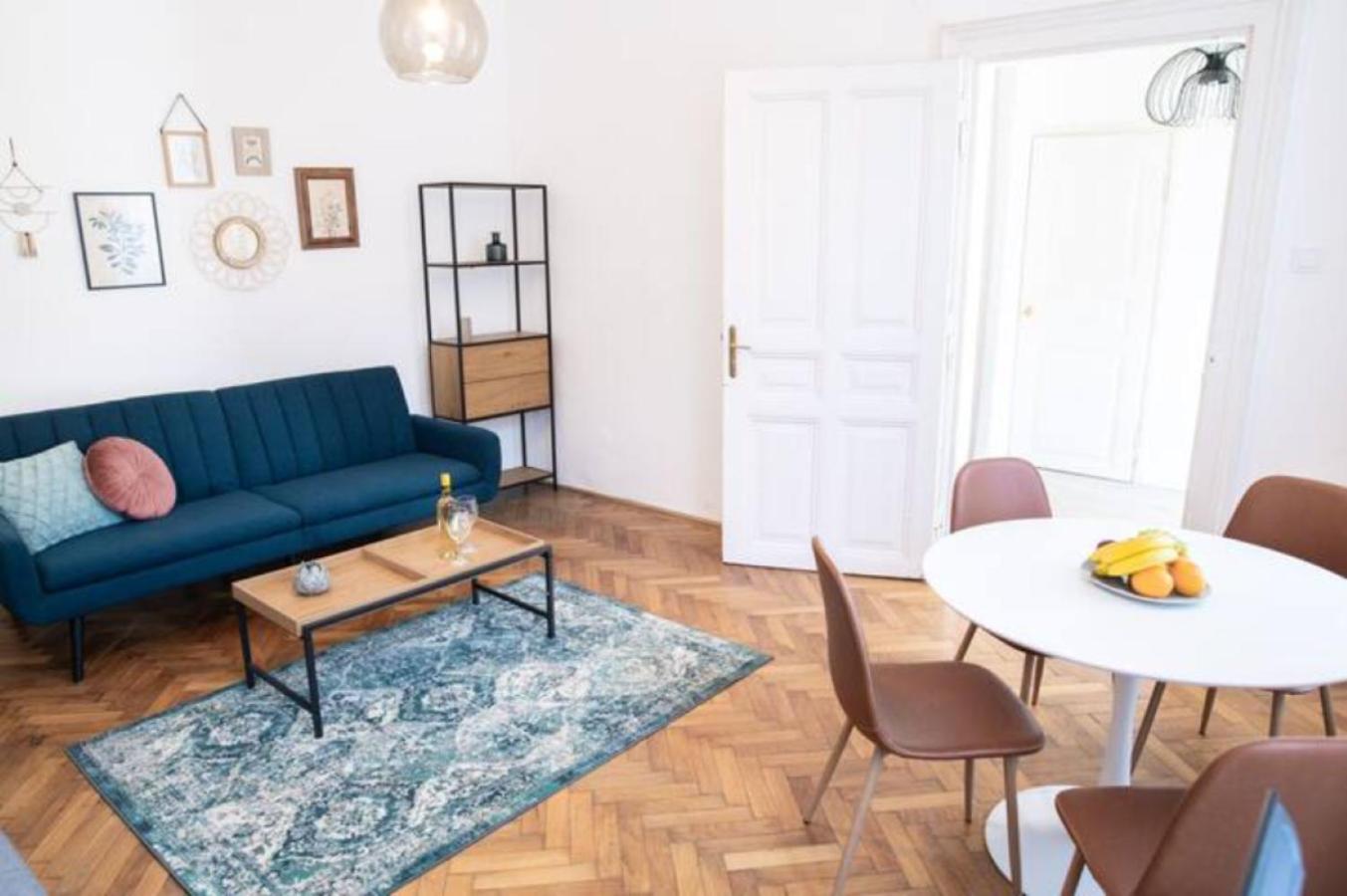 Basilica downtown apartment