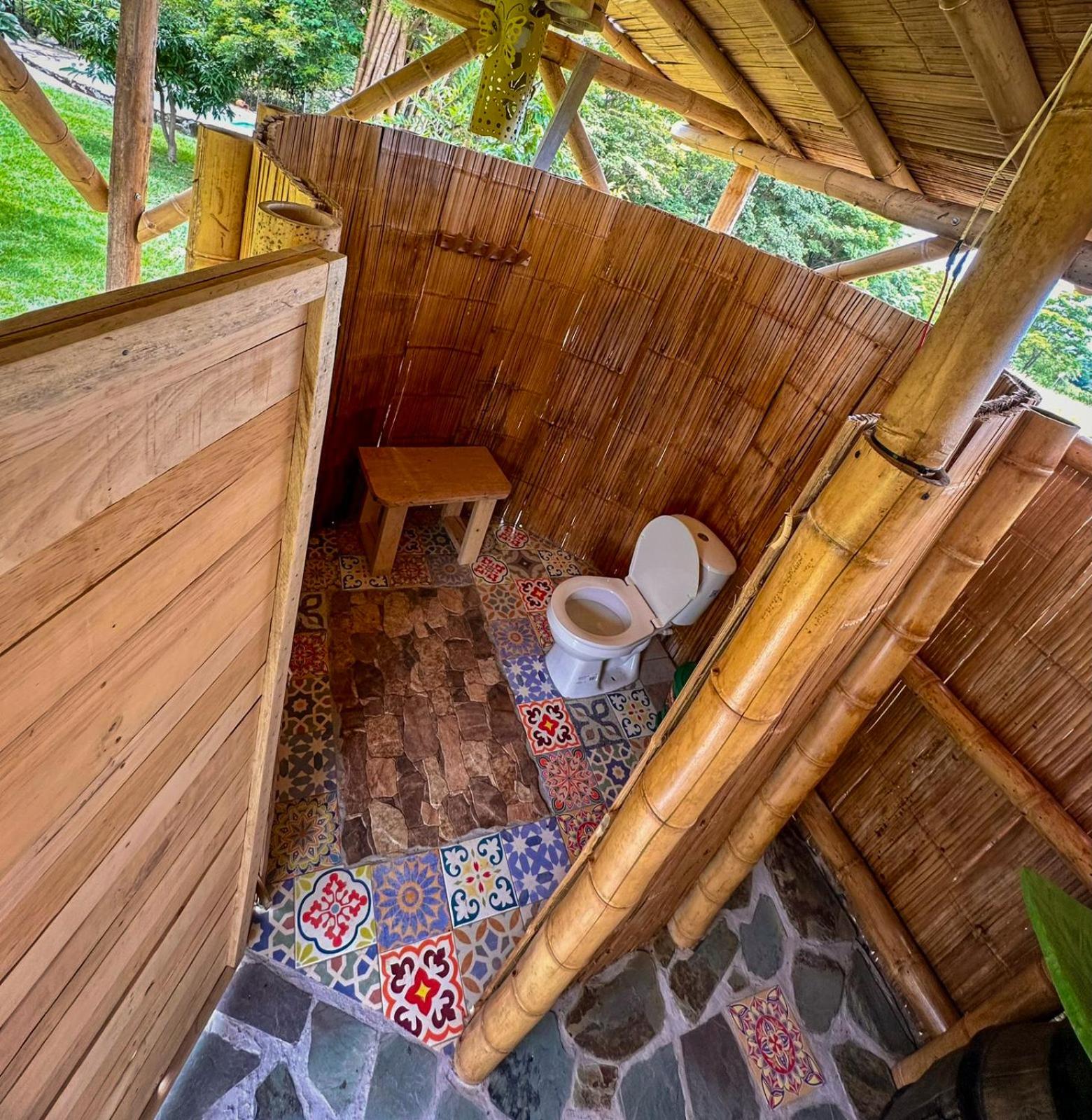 La Casa de Ariel, La Ulloa