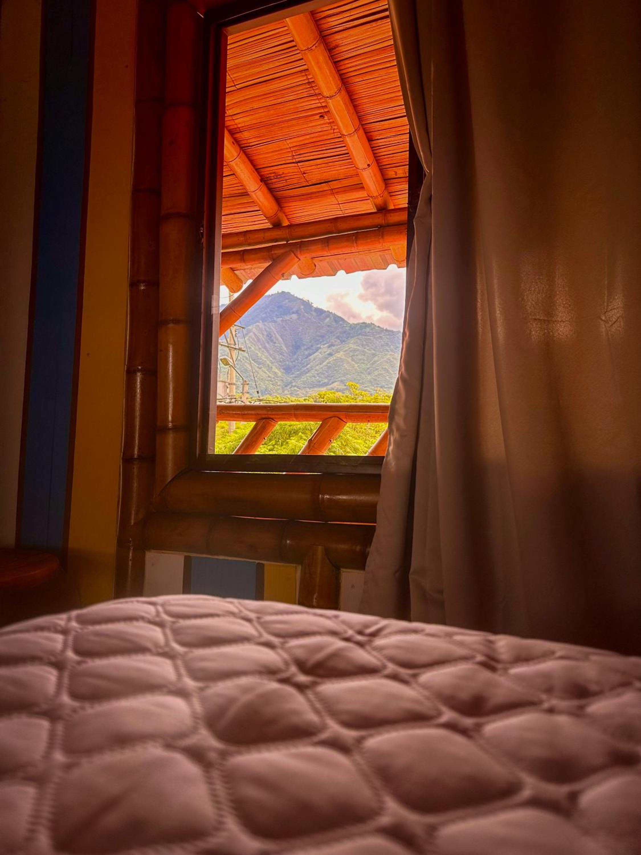 La Casa de Ariel, La Ulloa