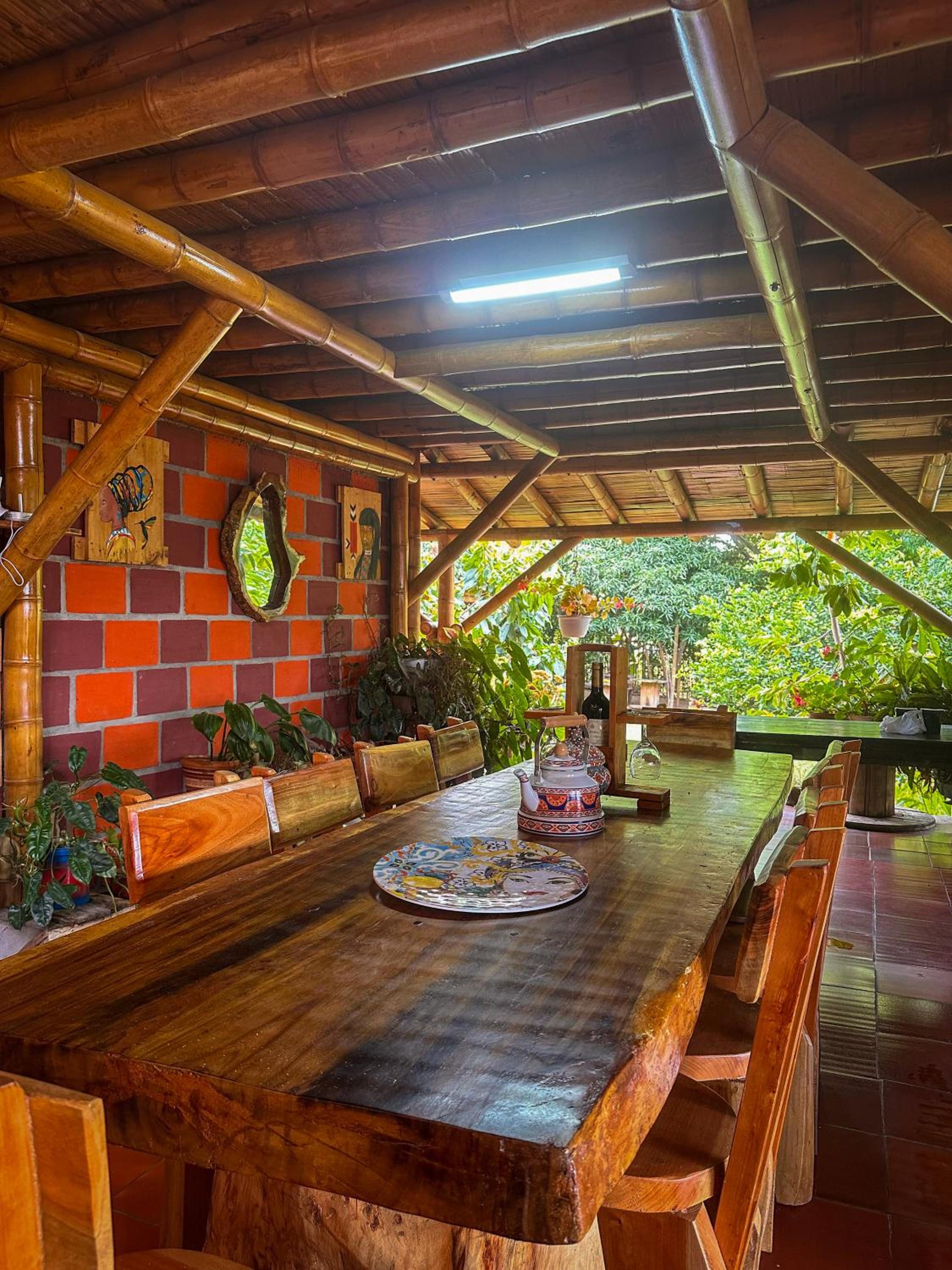 La Casa de Ariel, La Ulloa