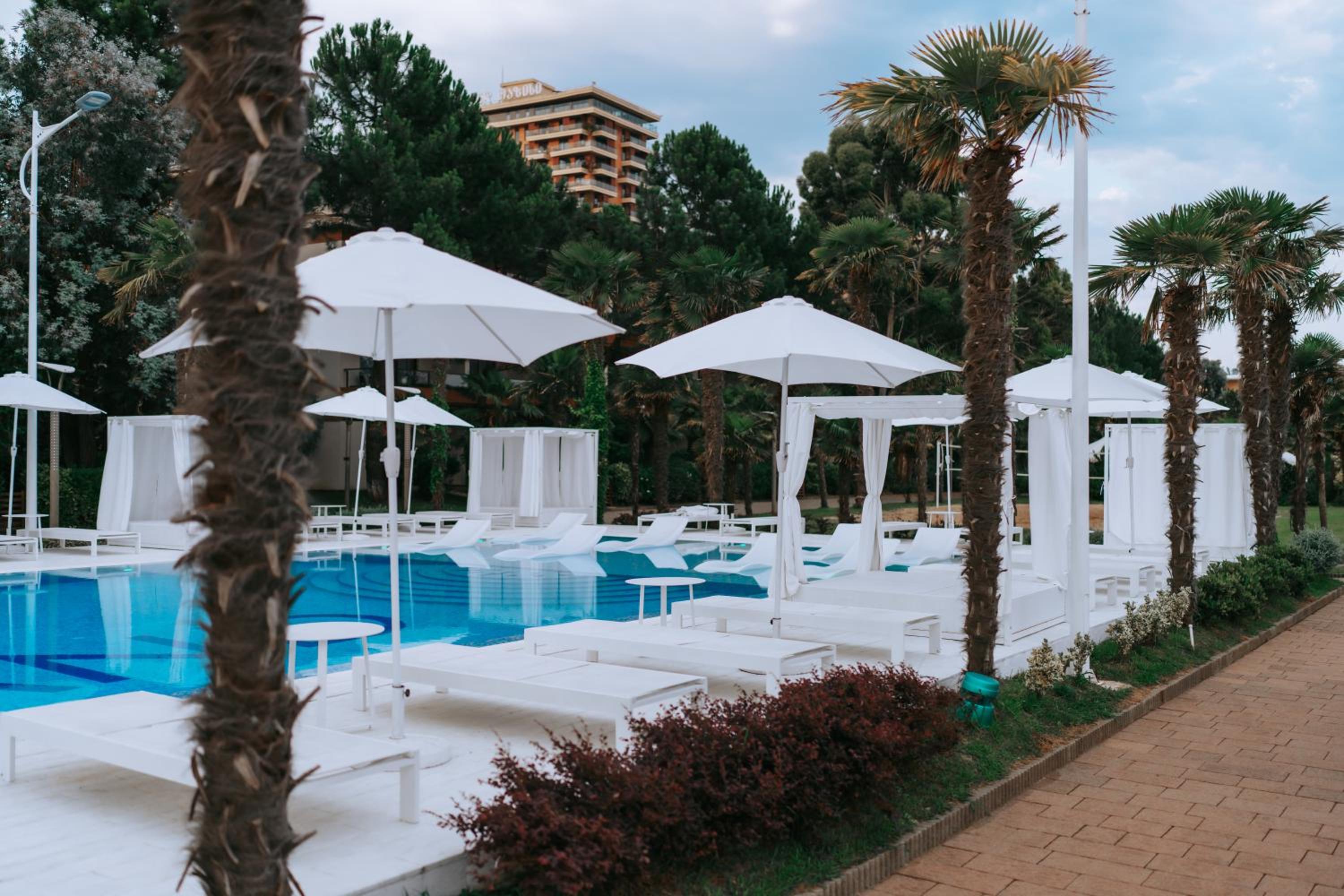 Dreamland Oasis Hotel Chakvi