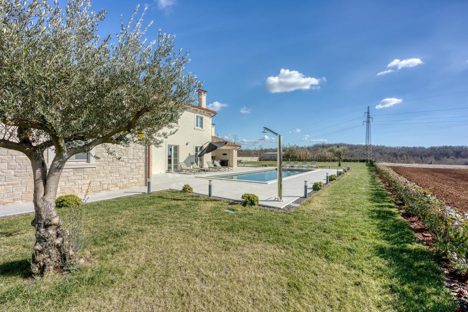 Villa Jurasi view 4