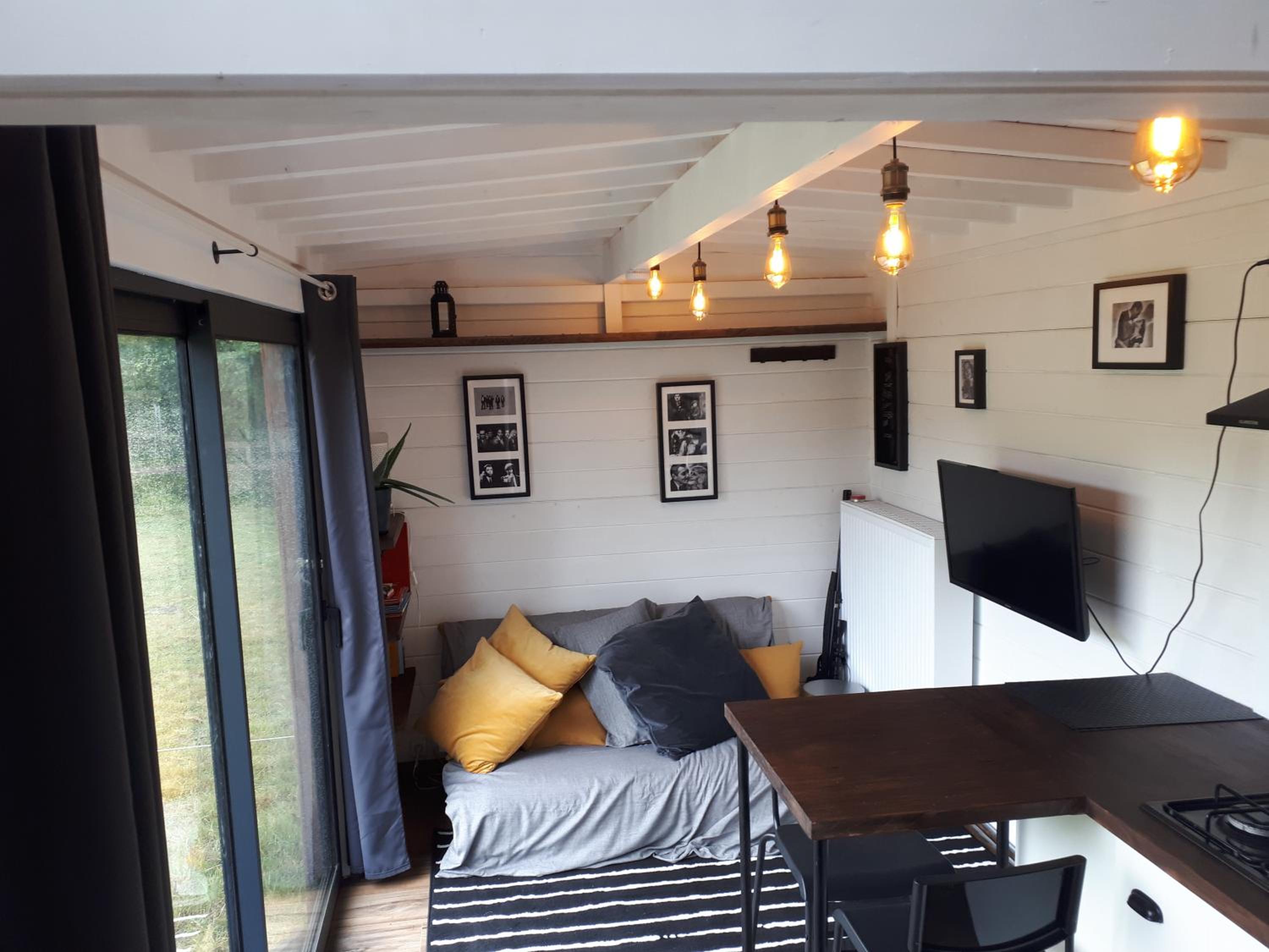 Tiny house, sauna hot tub Gesves Namur Ardennes
