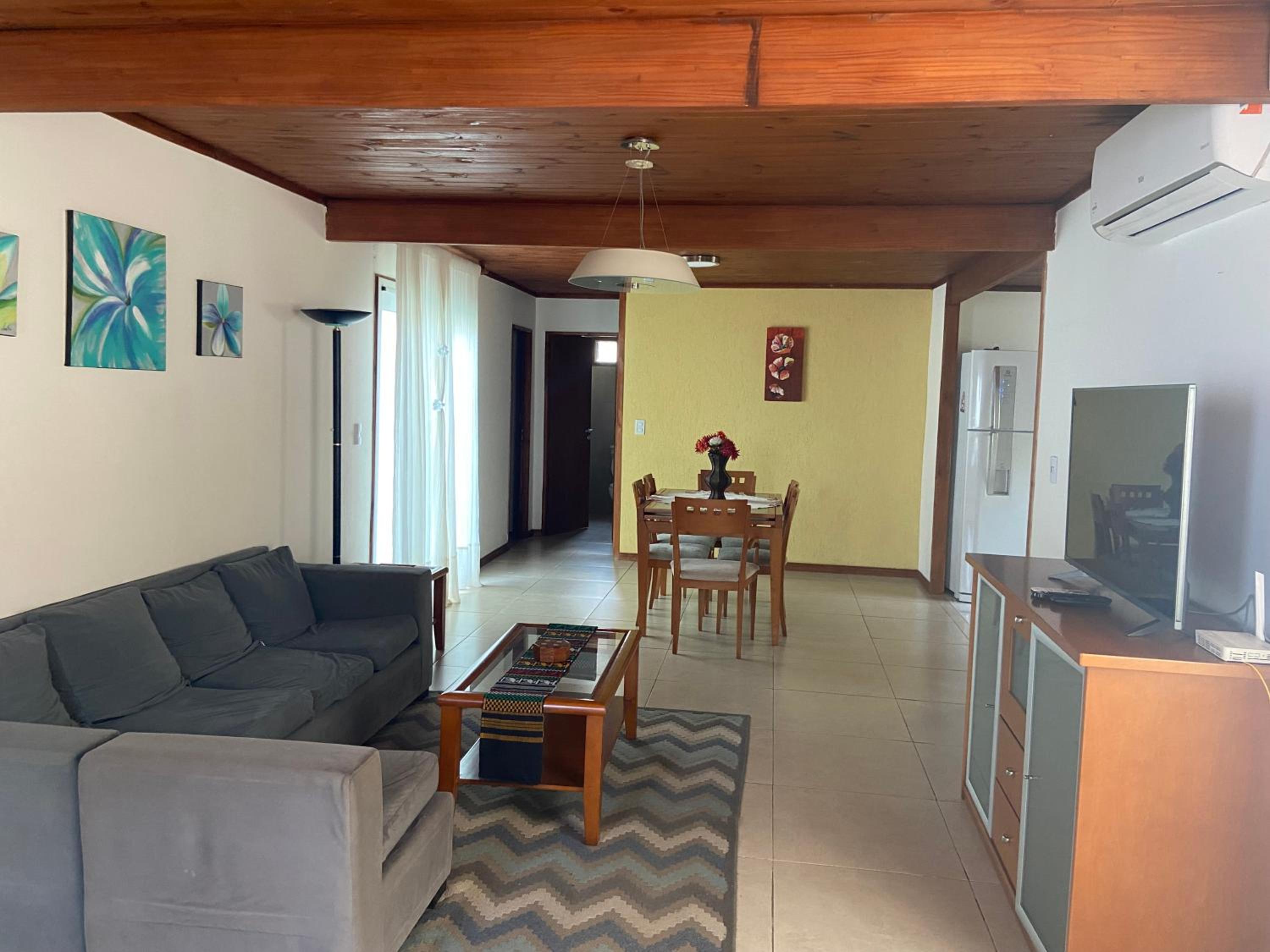 V&V House