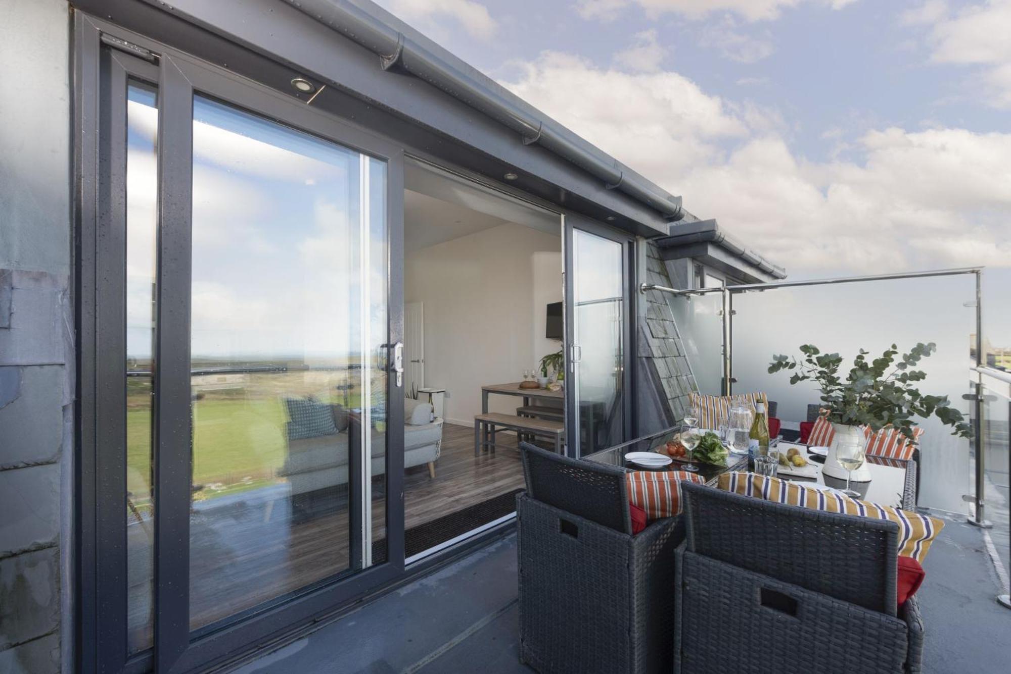 Beachview Apartment 8, Crantock,Newquay