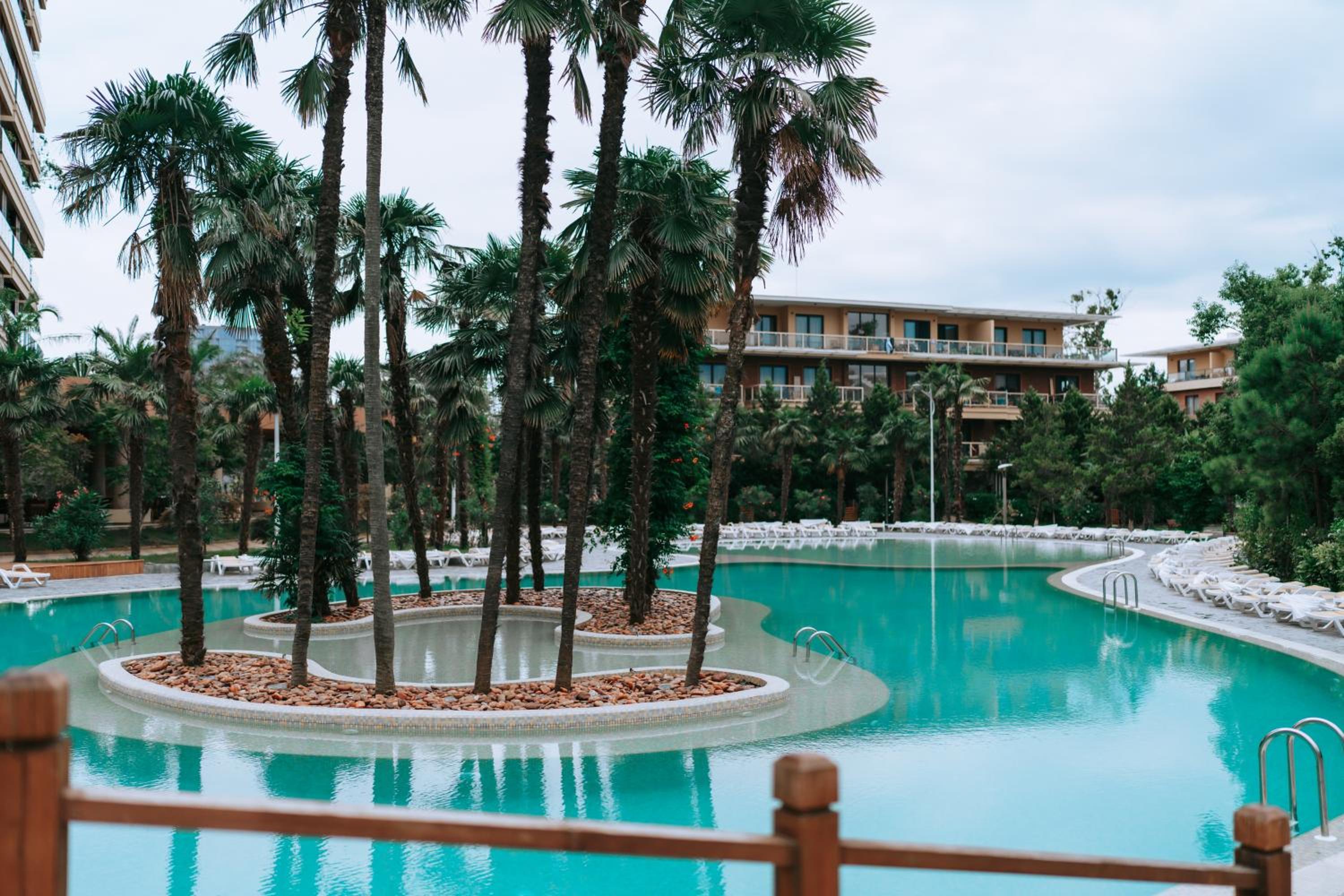 Dreamland Oasis Hotel Chakvi