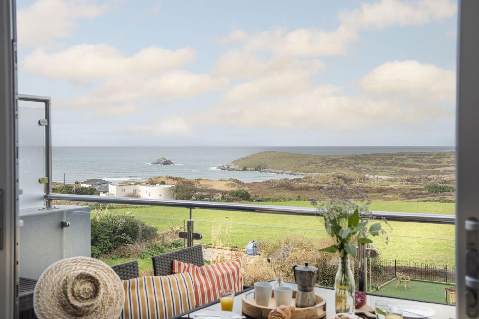 Beachview Apartment 5, Crantock, Newquay view 3