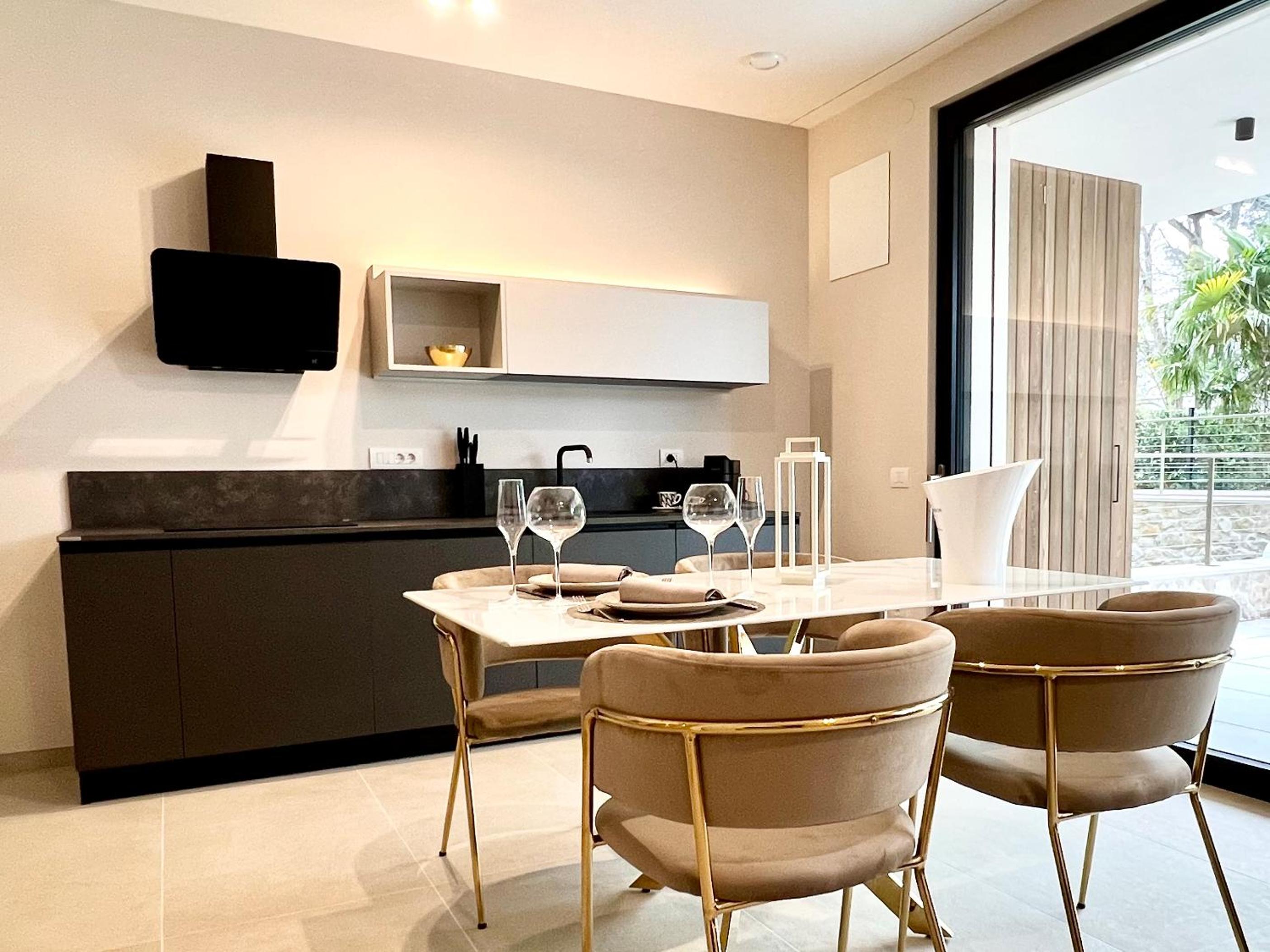 Lago Style Apartment