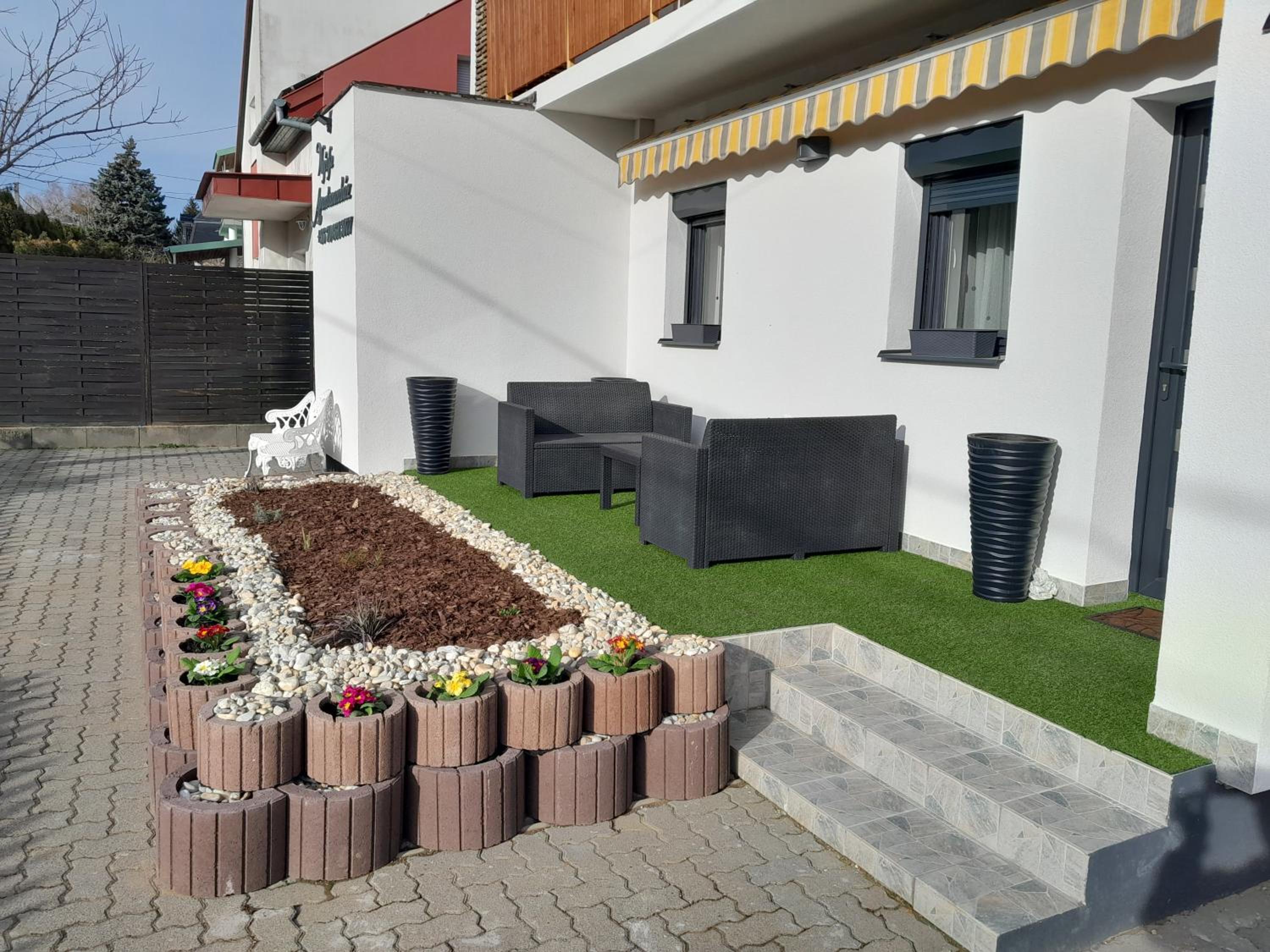 Nyírfa Apartmanház