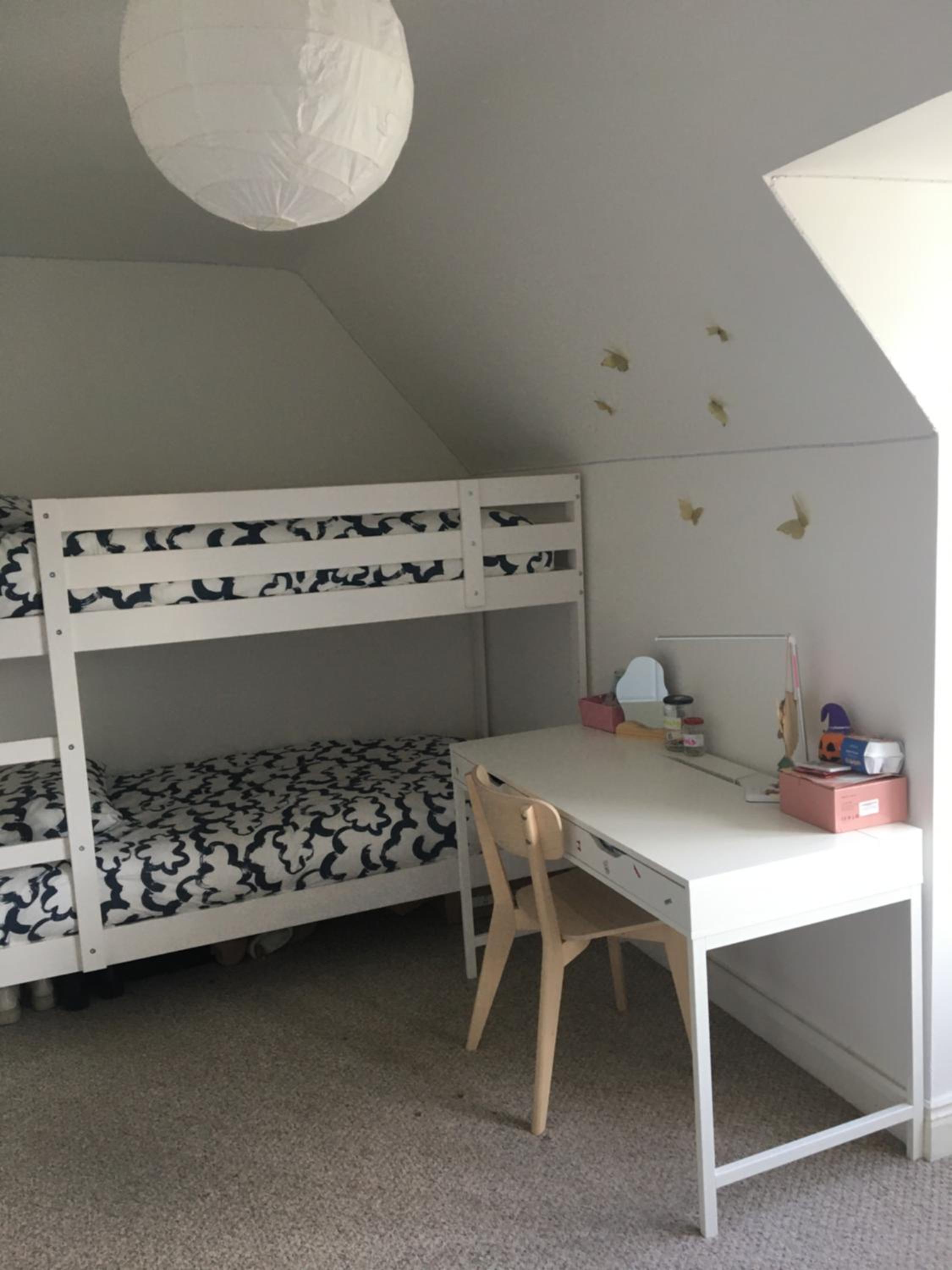 Central Spacious 3 Bedroom Apartment With Parking