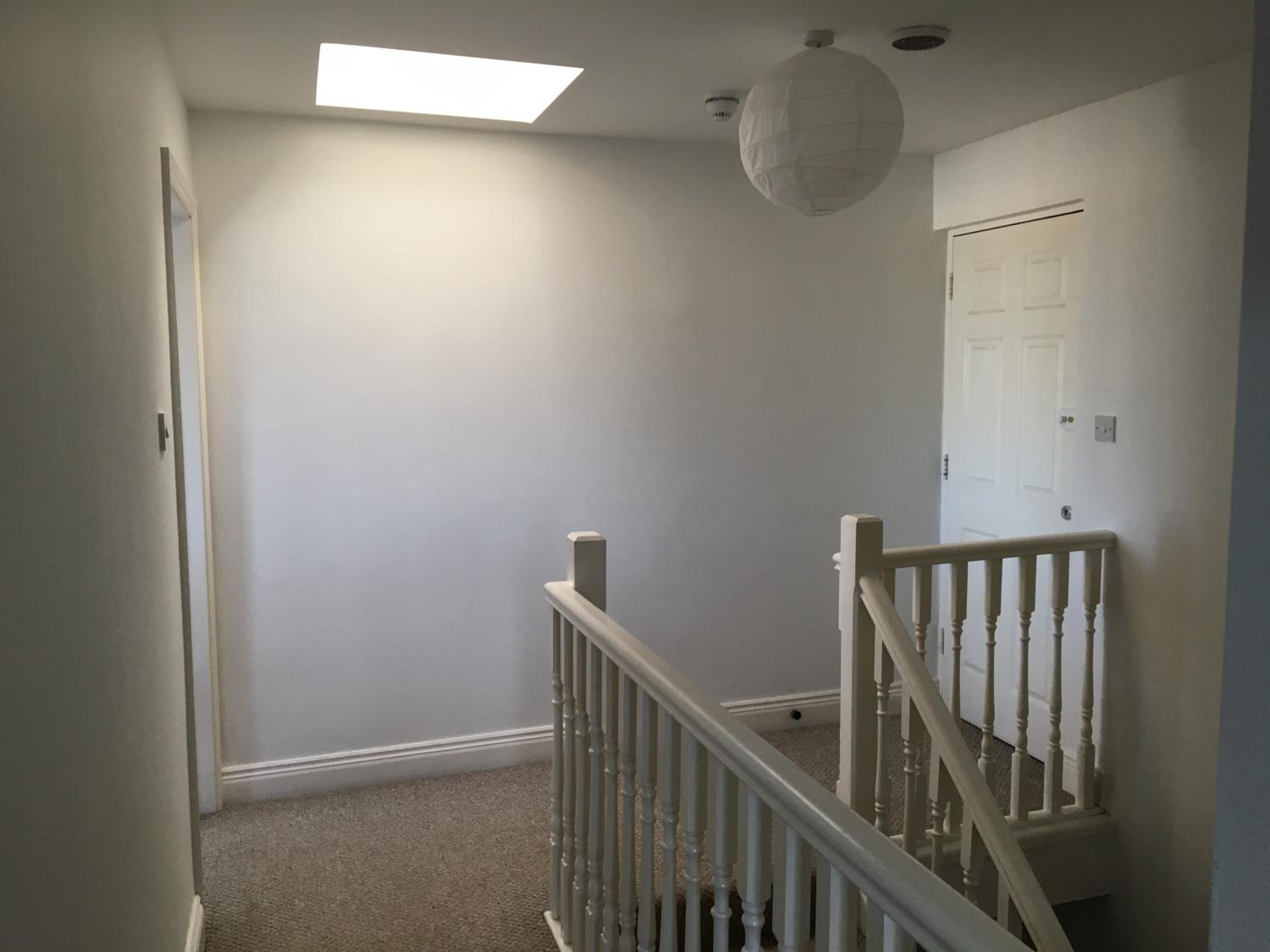 Central Spacious 3 Bedroom Apartment With Parking