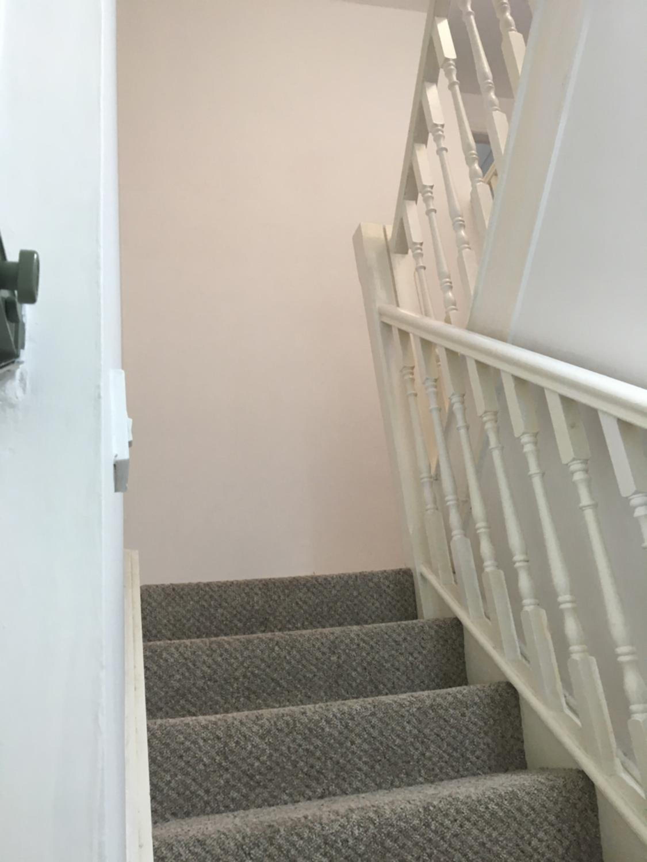 Central Spacious 3 Bedroom Apartment With Parking