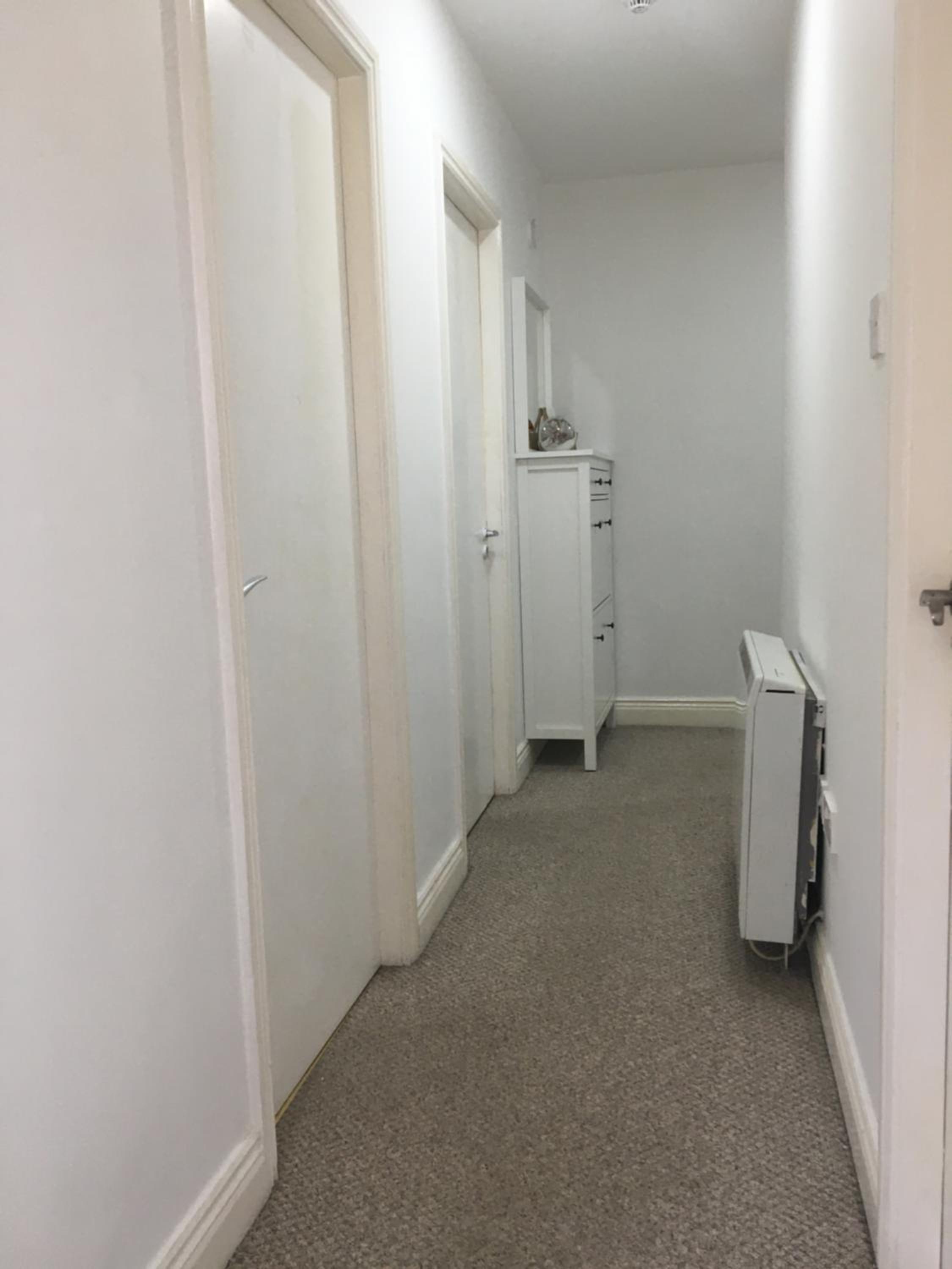 Central Spacious 3 Bedroom Apartment With Parking