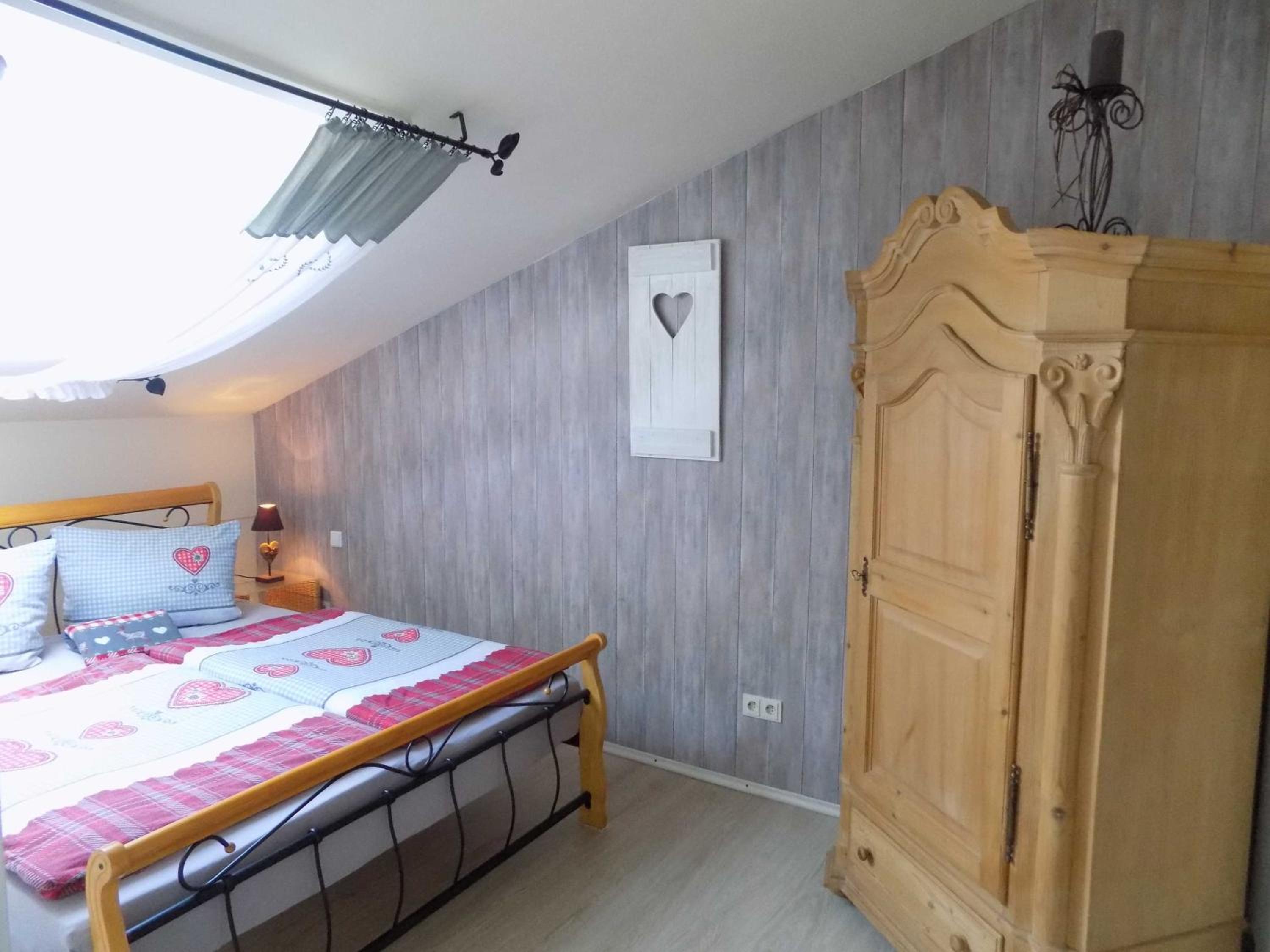 Ferienwohnung 28 im Bergschlössl , an der Grenze zu Tirol