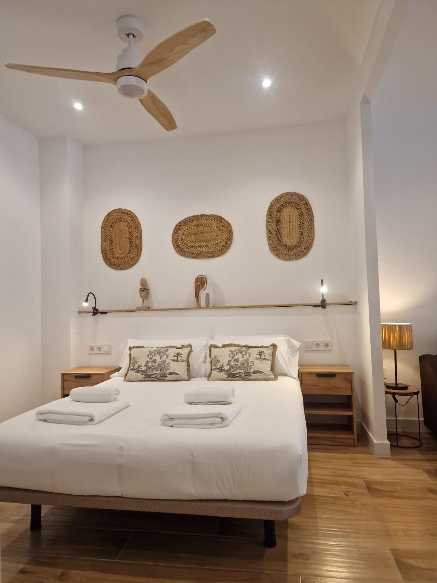 ISG Apartments Triana Estudio 2 photo 4