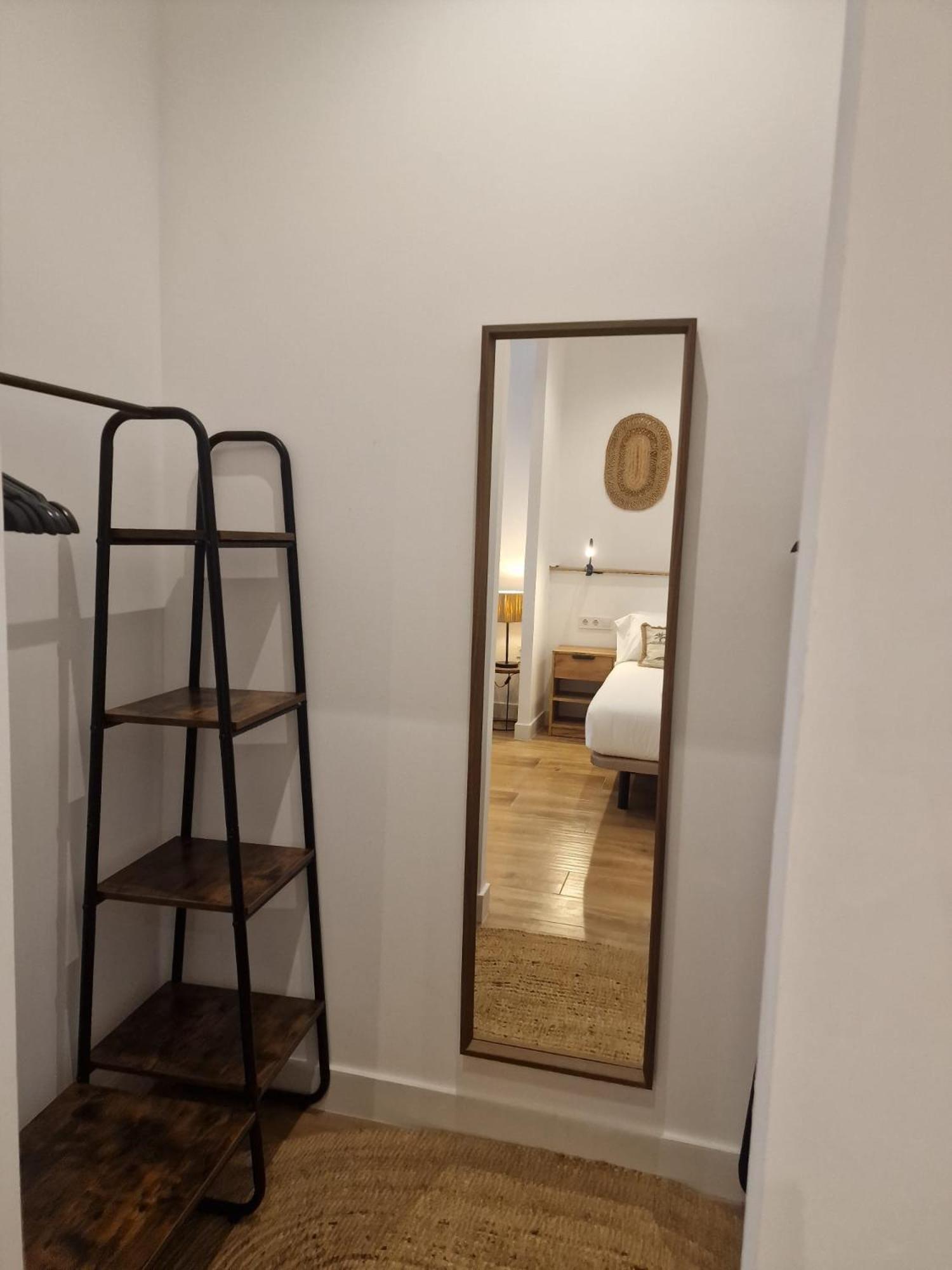 ISG Apartments Triana Estudio 2 photo 3