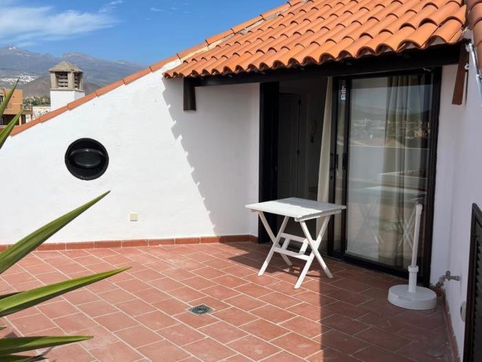 501.Serene studio with large terrace and pool view 3