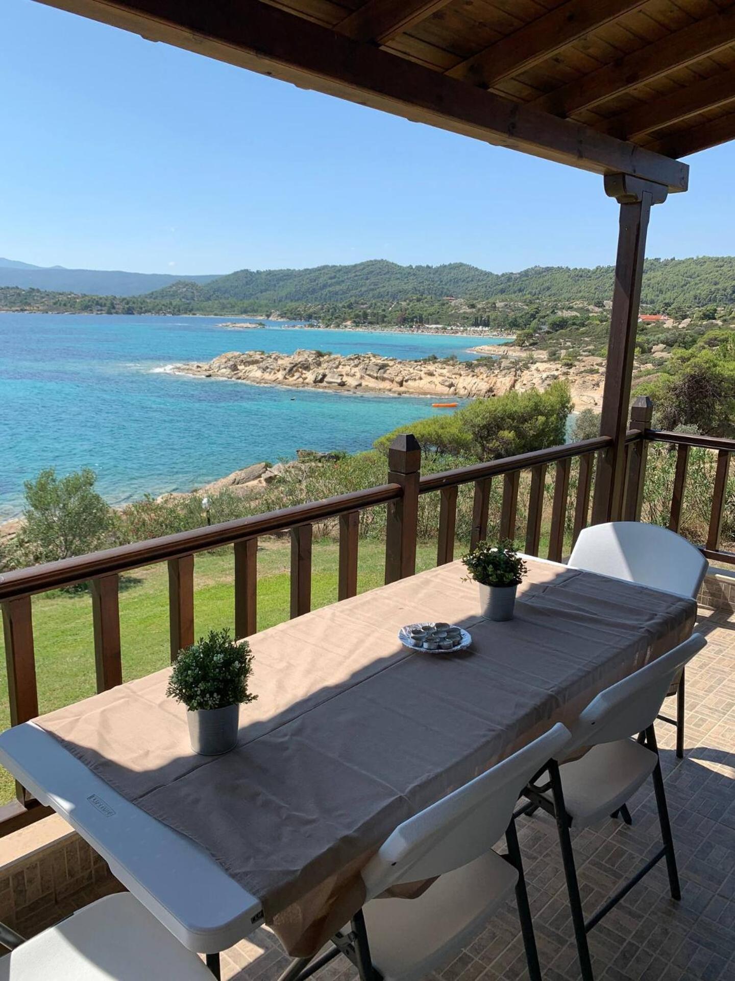 Beachfront Villa Paradise