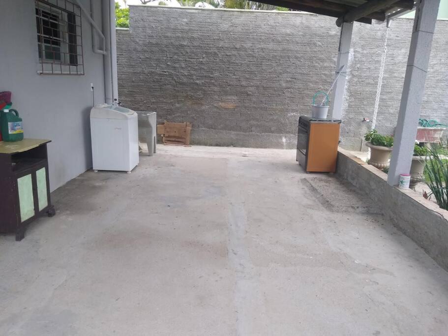 Apartamento Térreo Balneário Rincão com pátio, garagem e churrasqueira