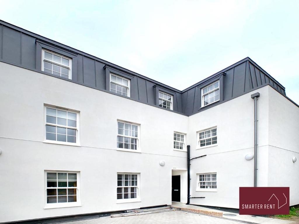 Eton Windsor - 1 Bedroom Flat - With Parking view 4