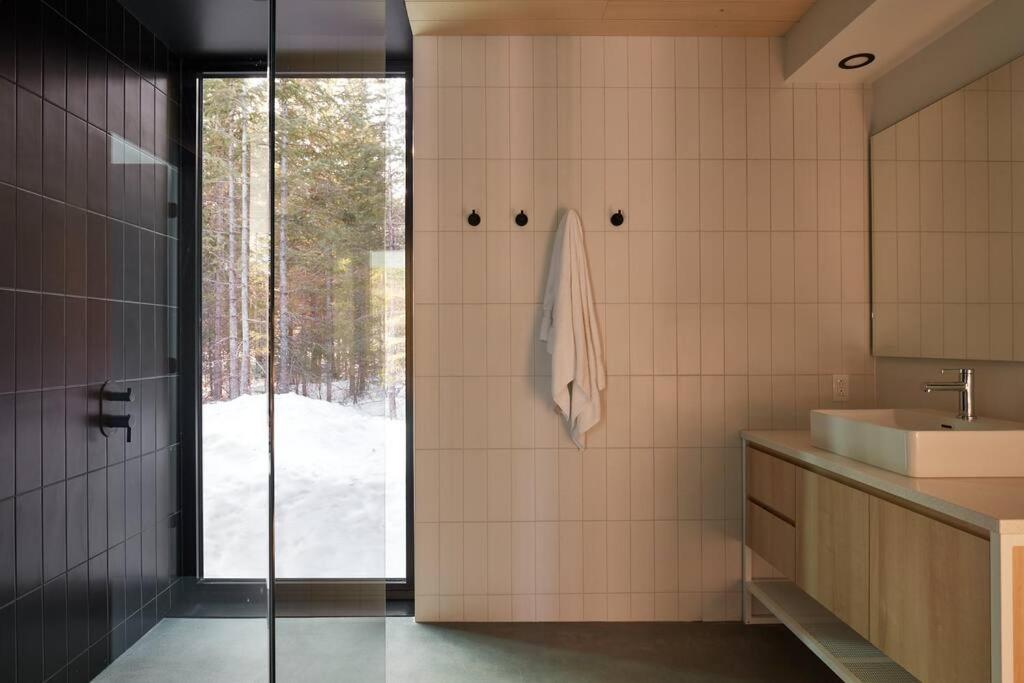 Réflexion Charlevoix - Maisons Miroirs