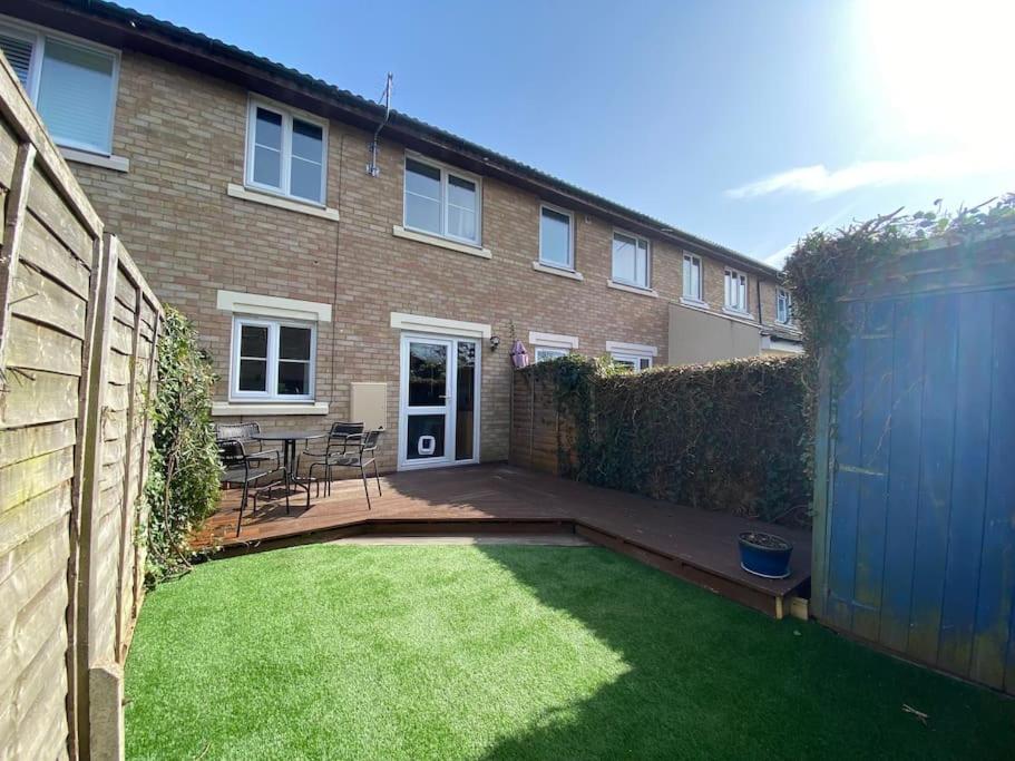 2 Bed House in Hampton - Free parking, photo 15