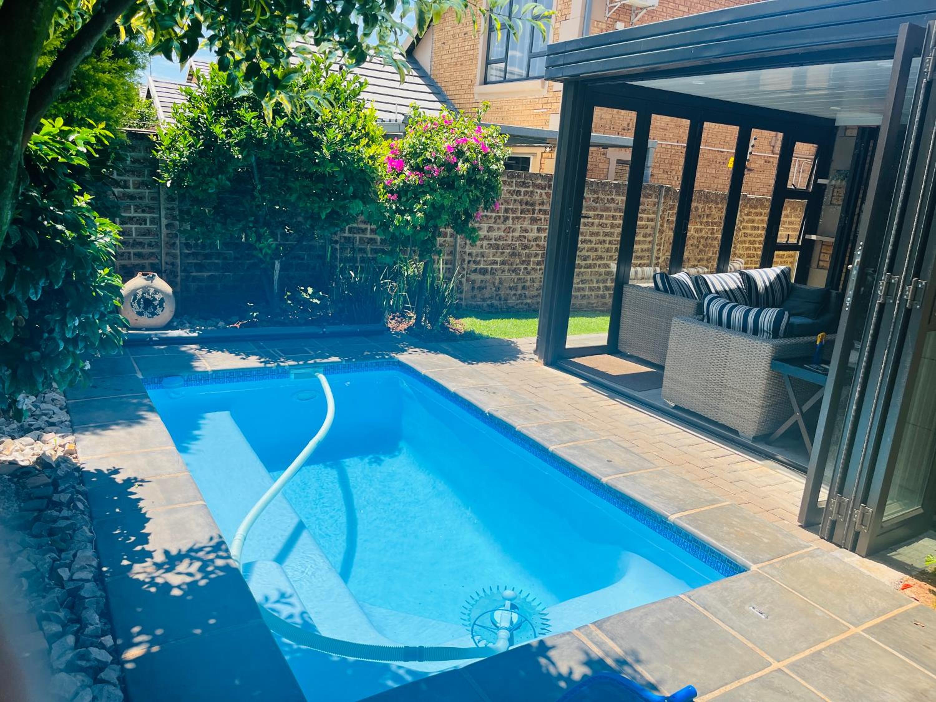 Lusanda Private Holiday Home view 4