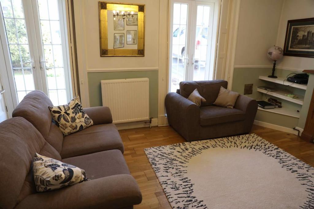 Midsomer Manor, Sleeps 16, Hot Tub, Near Bath view 3