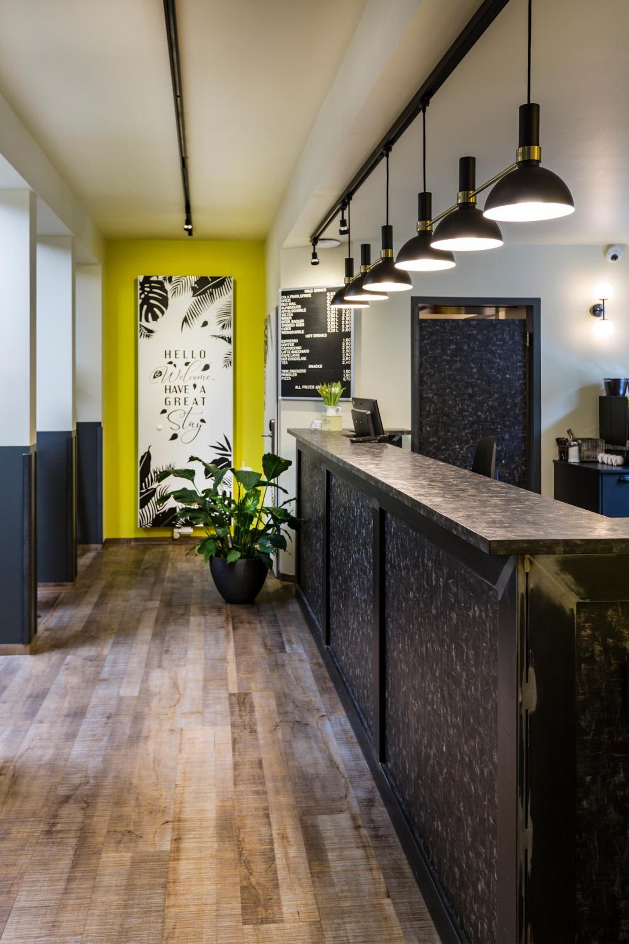 Five Reasons Hostel & Hotel