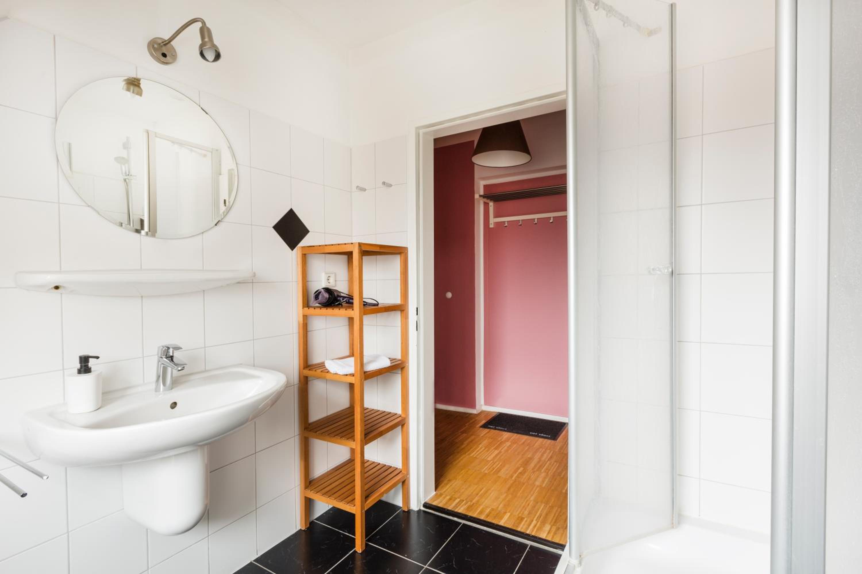 Five Reasons Hostel & Hotel