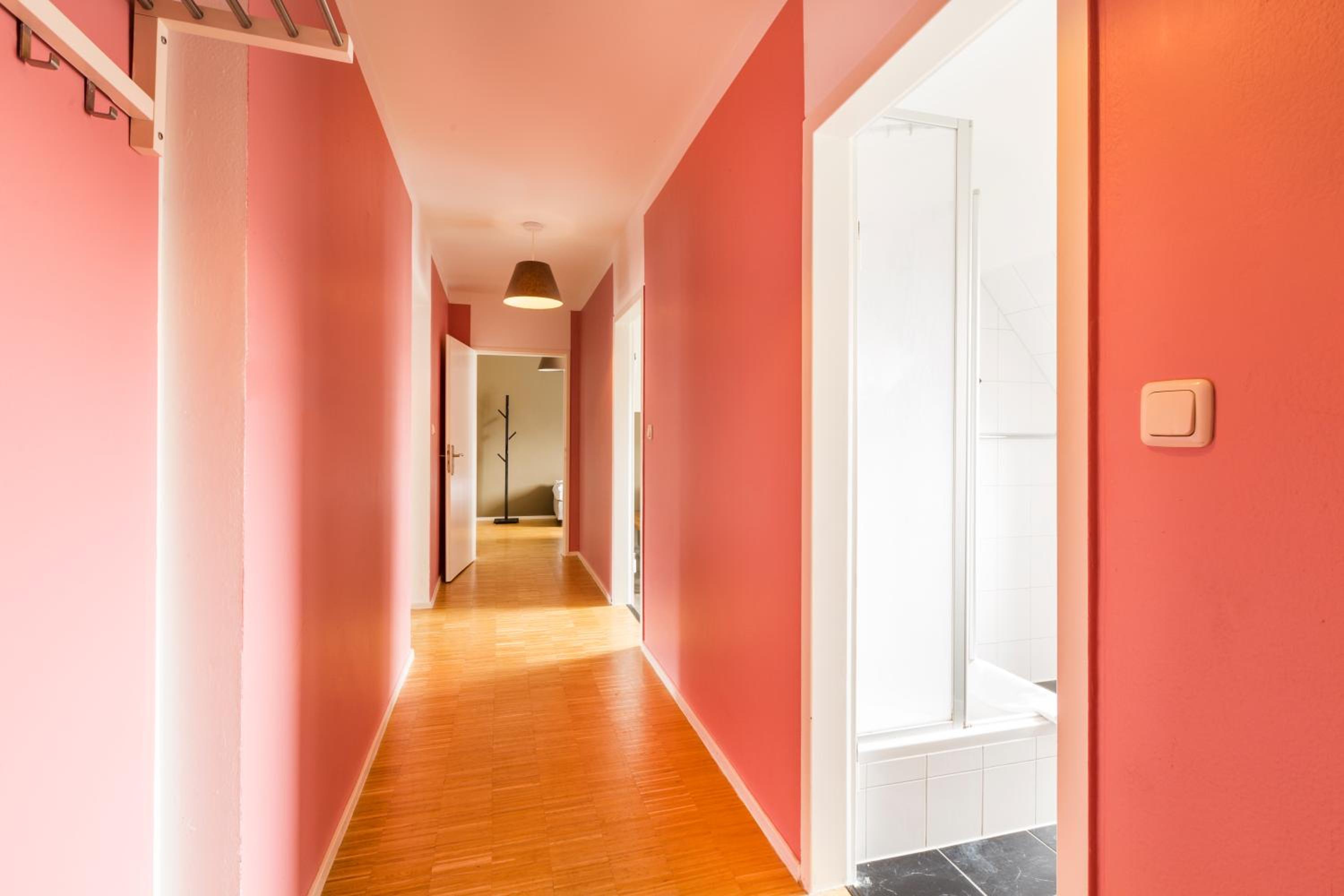 Five Reasons Hostel & Hotel