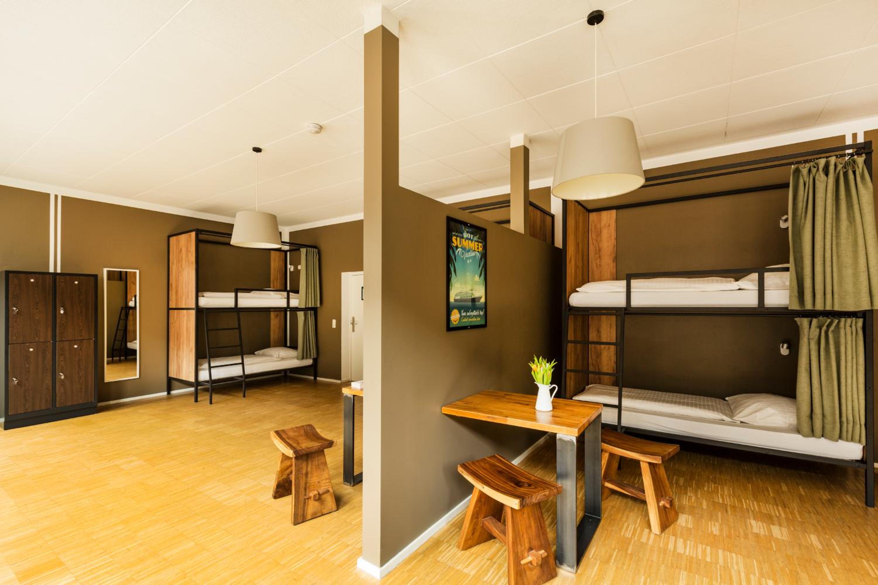 Five Reasons Hostel & Hotel