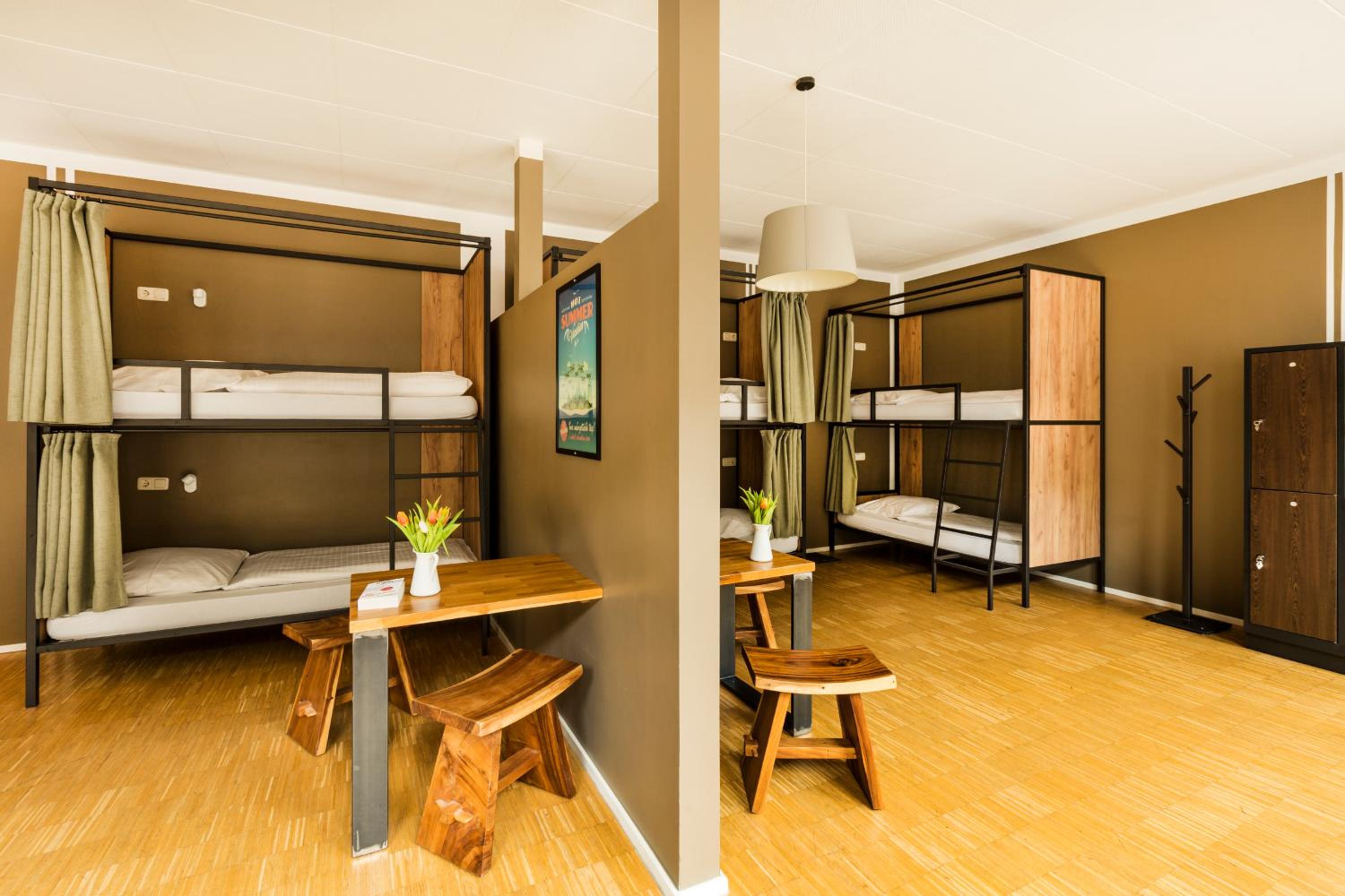 Five Reasons Hostel & Hotel