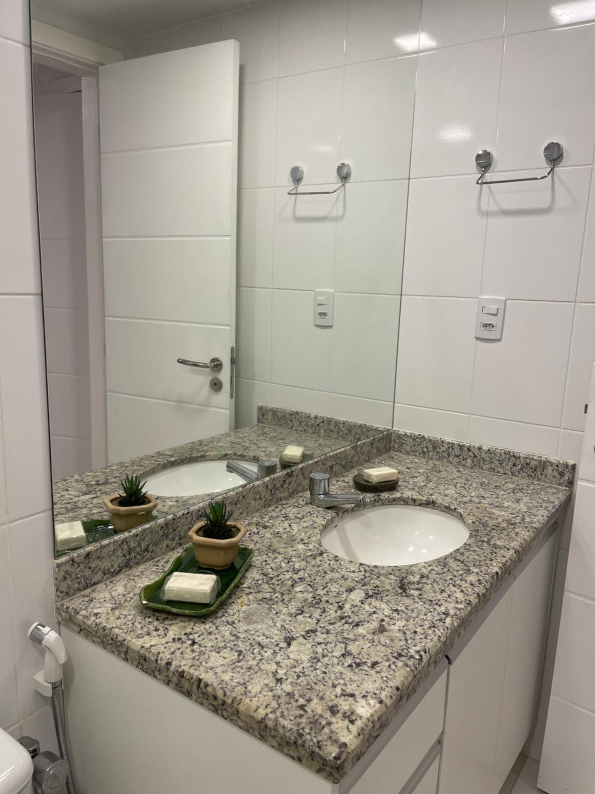 Novo quarto e sala - J. Armação - Vista Mar!