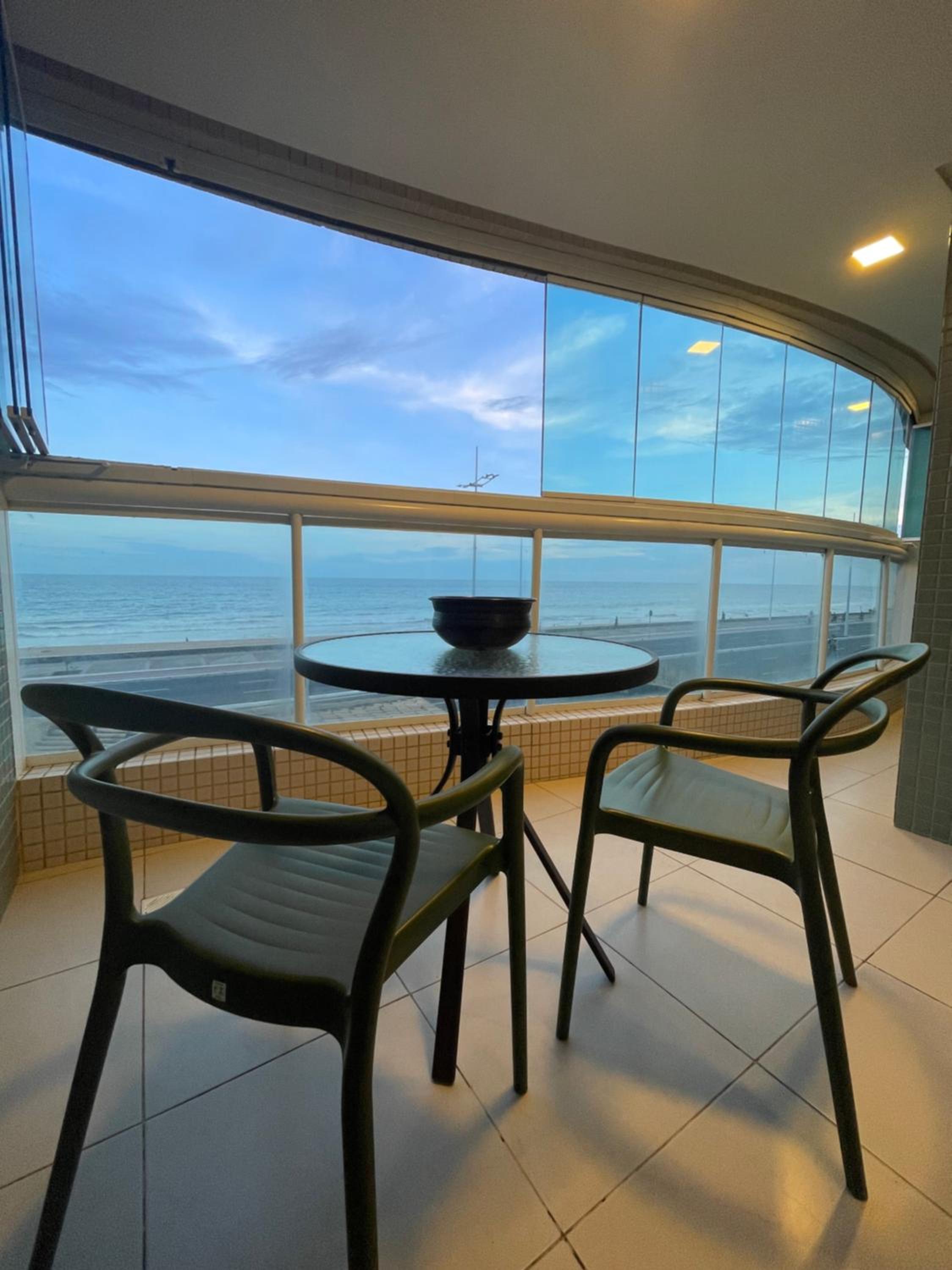 Novo quarto e sala - J. Armação - Vista Mar!