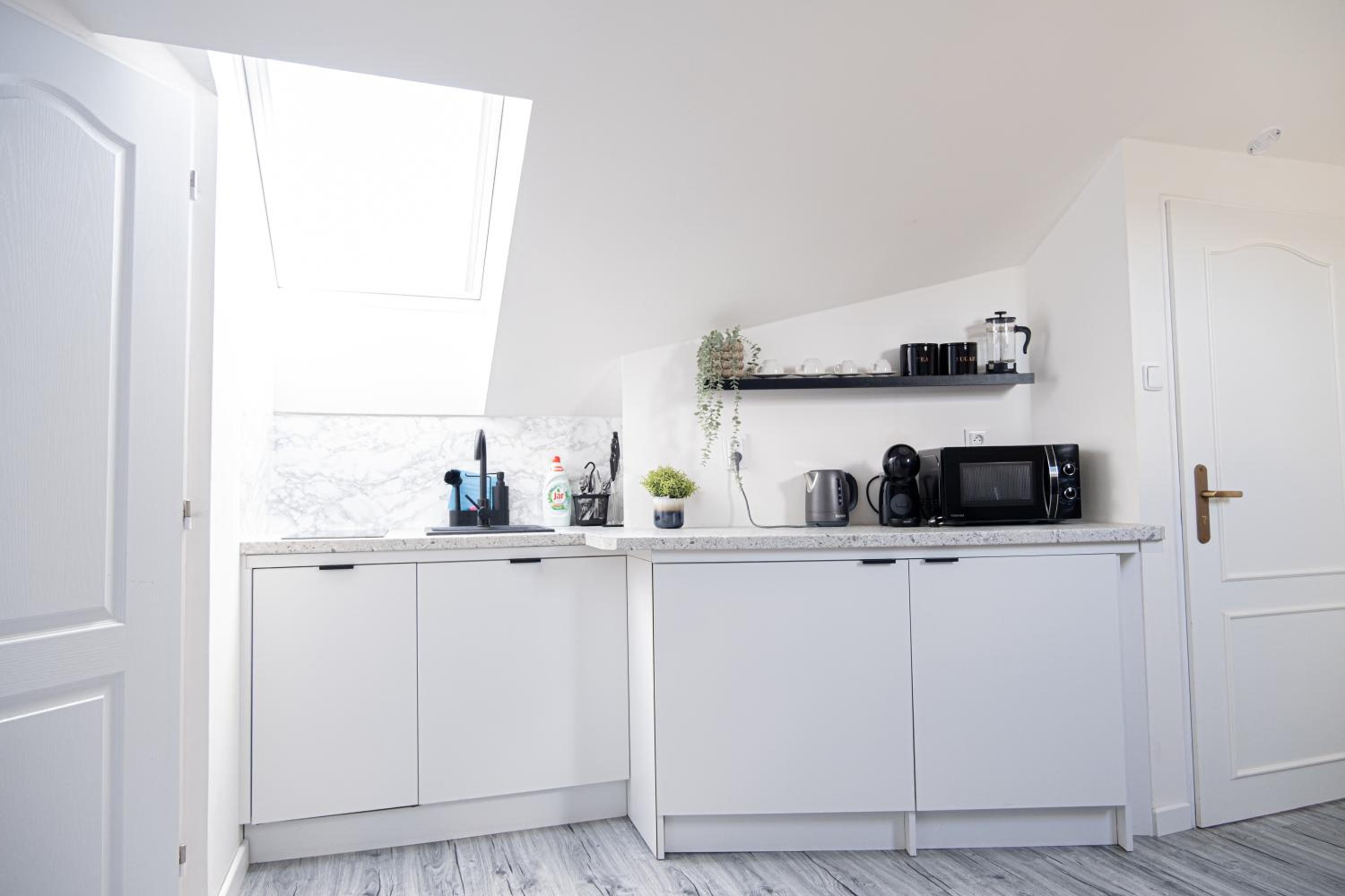 Rentero Artsy Roof Top Apartment in City Centre