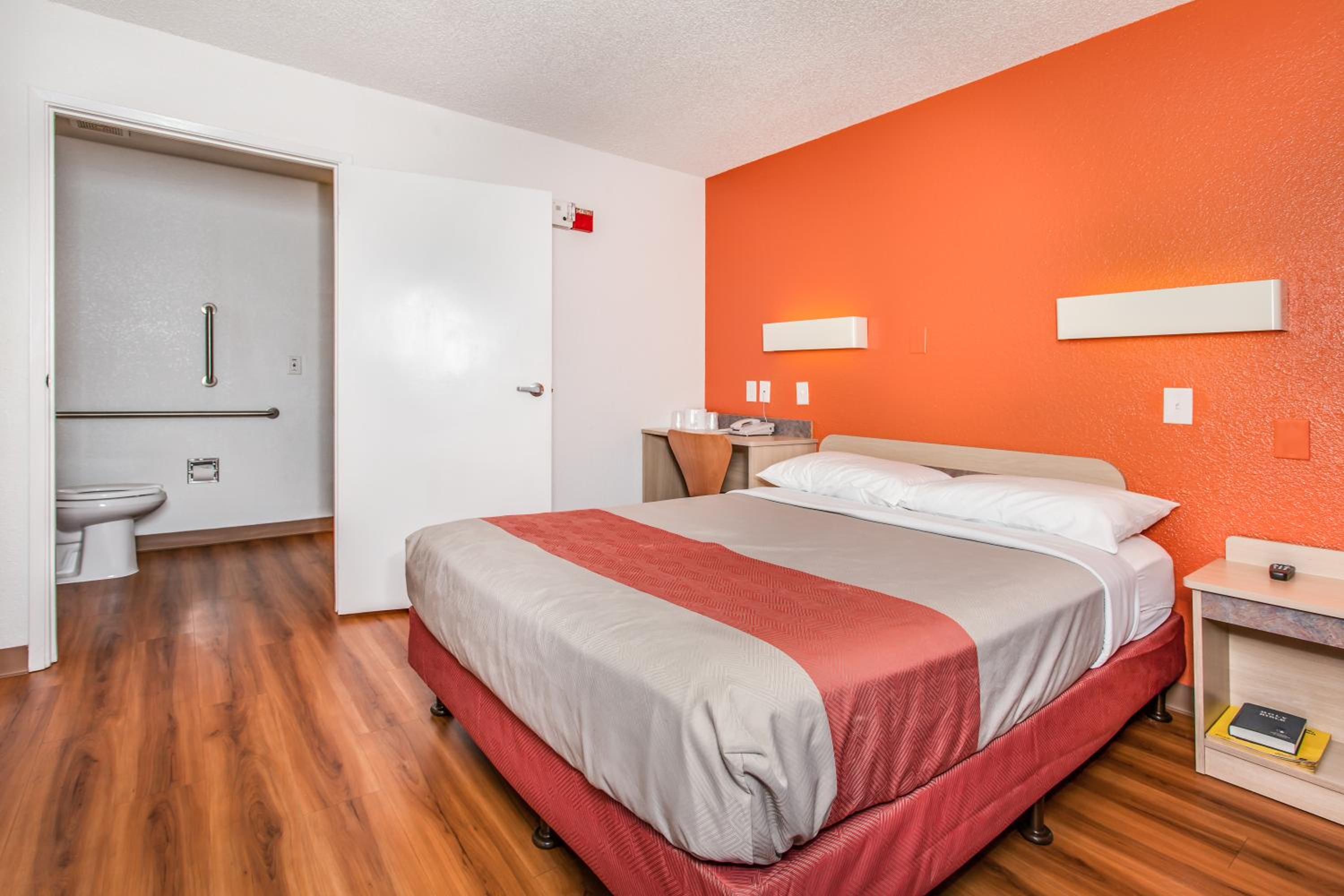Fairfield Vacations - Motel 6-Fairfield, CA - North - Property Image 8