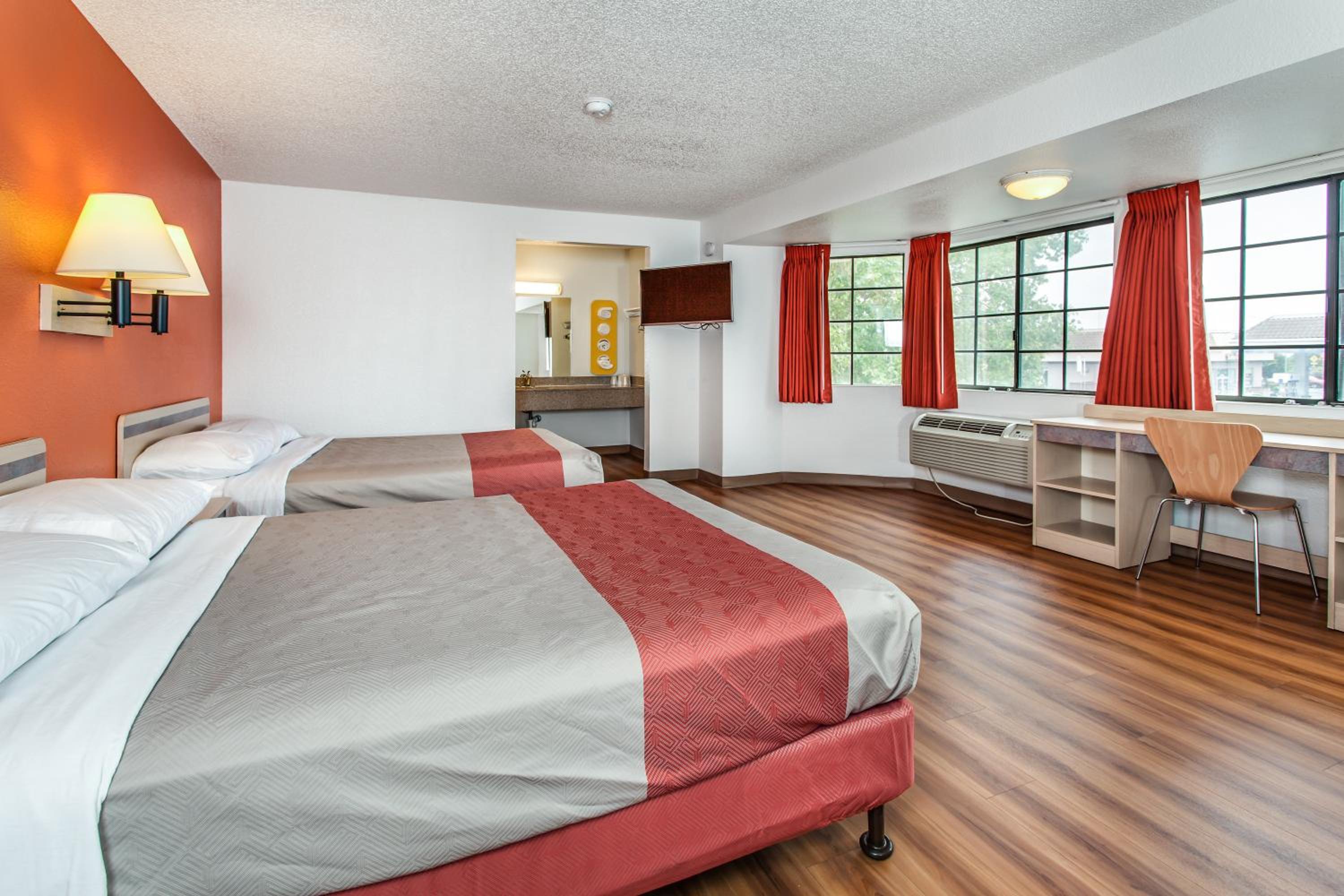 Fairfield Vacations - Motel 6-Fairfield, CA - North - Property Image 10