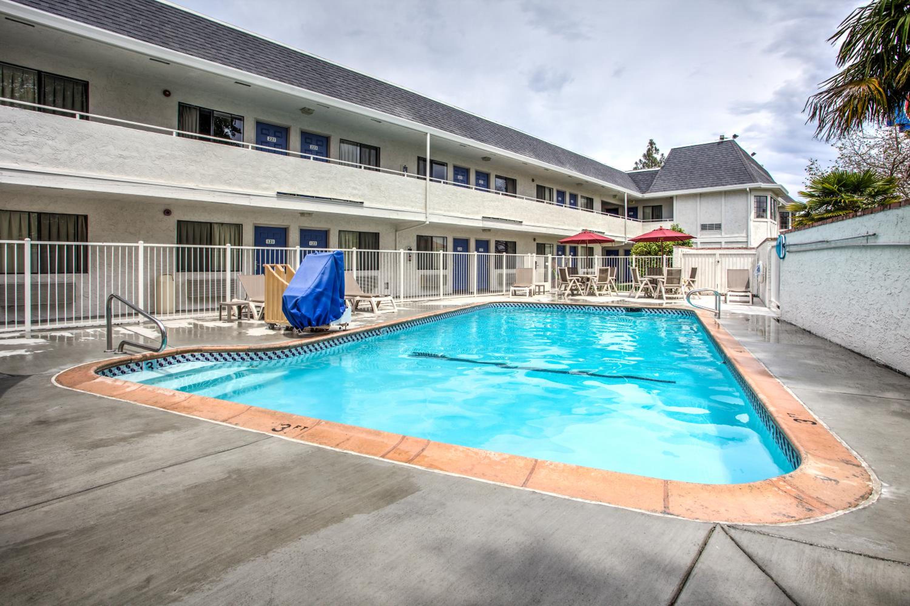 Fairfield Vacations - Motel 6-Fairfield, CA - North - Property Image 1