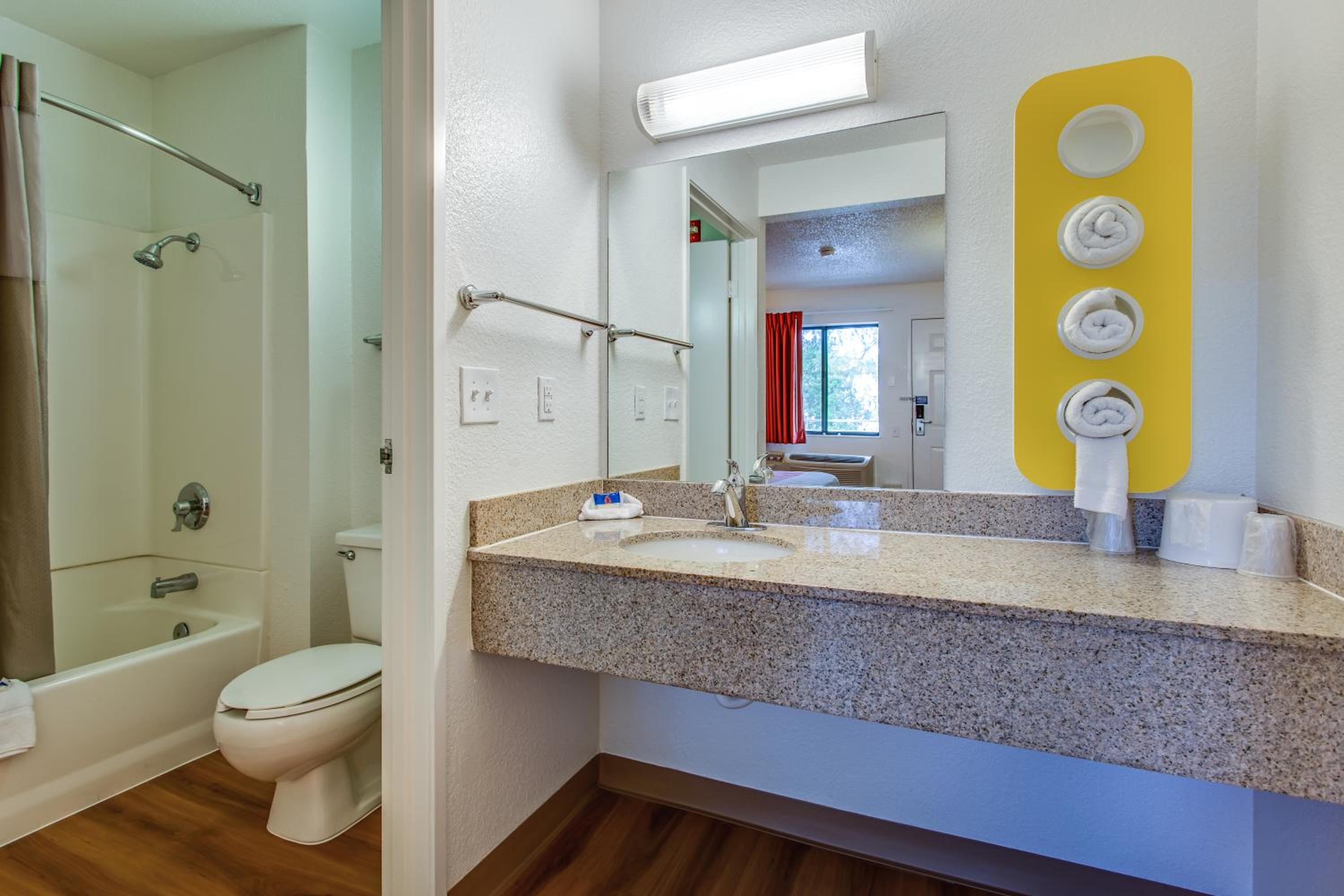Fairfield Vacations - Motel 6-Fairfield, CA - North - Property Image 28