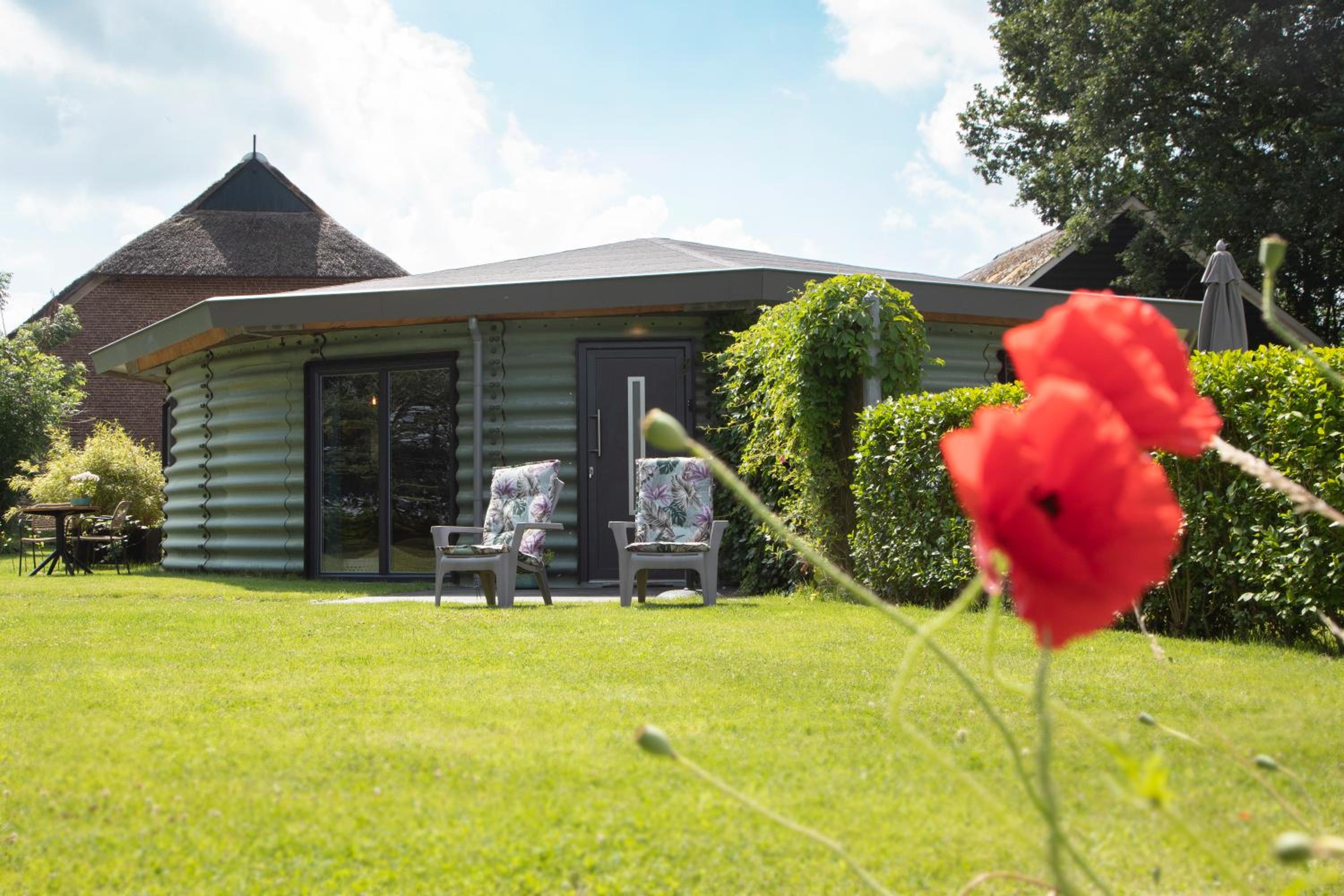Hoeve H-art, Silo 161, Uniek Drents silo-appartement met privé terras en rust