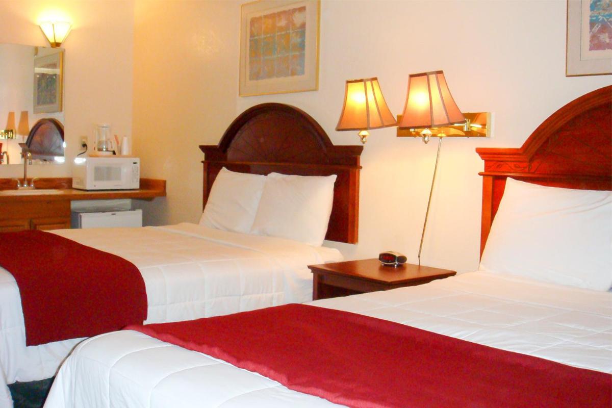 Village Inn & Suites Marysville