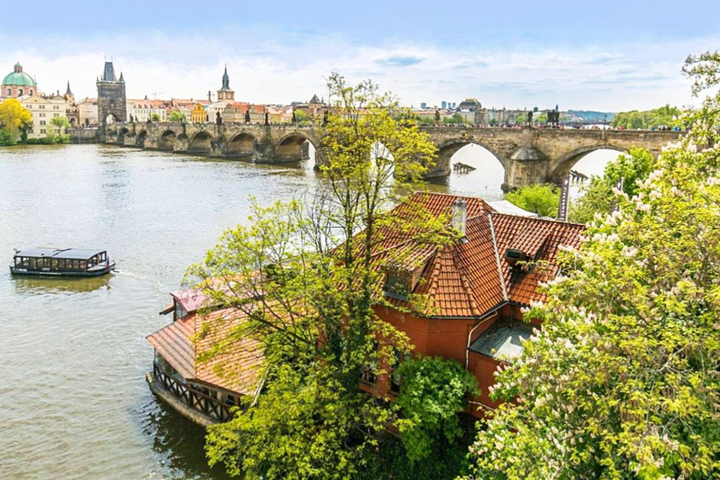 Residence Charles Bridge