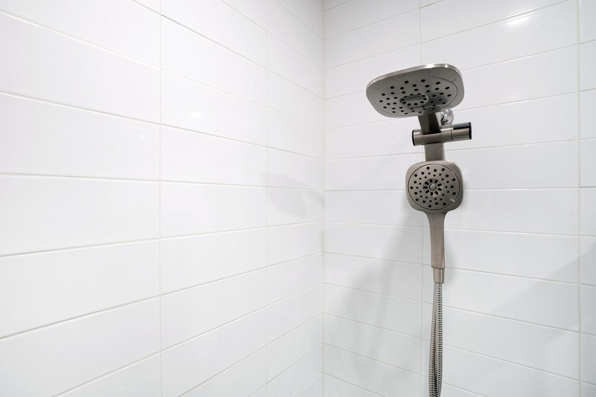 444-4F Newly renovated 1BR in Midtown West