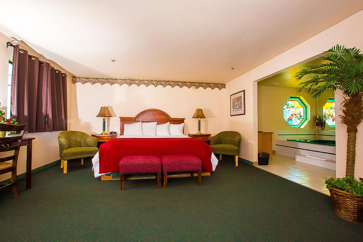 Village Inn & Suites Marysville