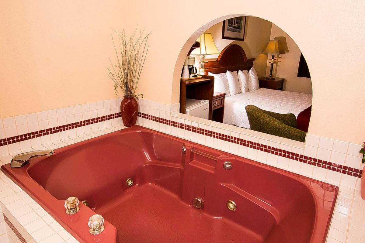 Village Inn & Suites Marysville