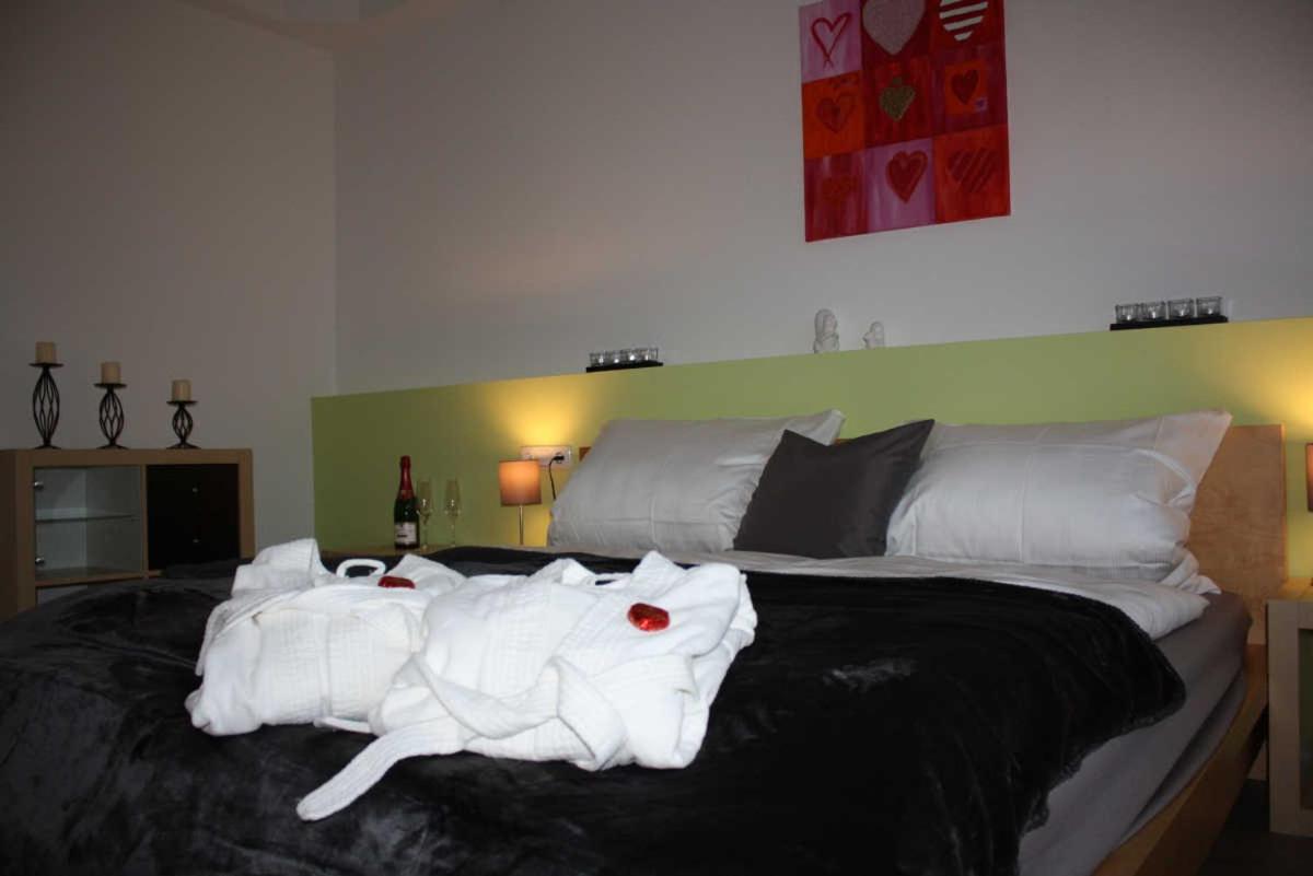 4 Sterne Ferienwohnung Schlossblick Sauna Pool Whirlpool pri
