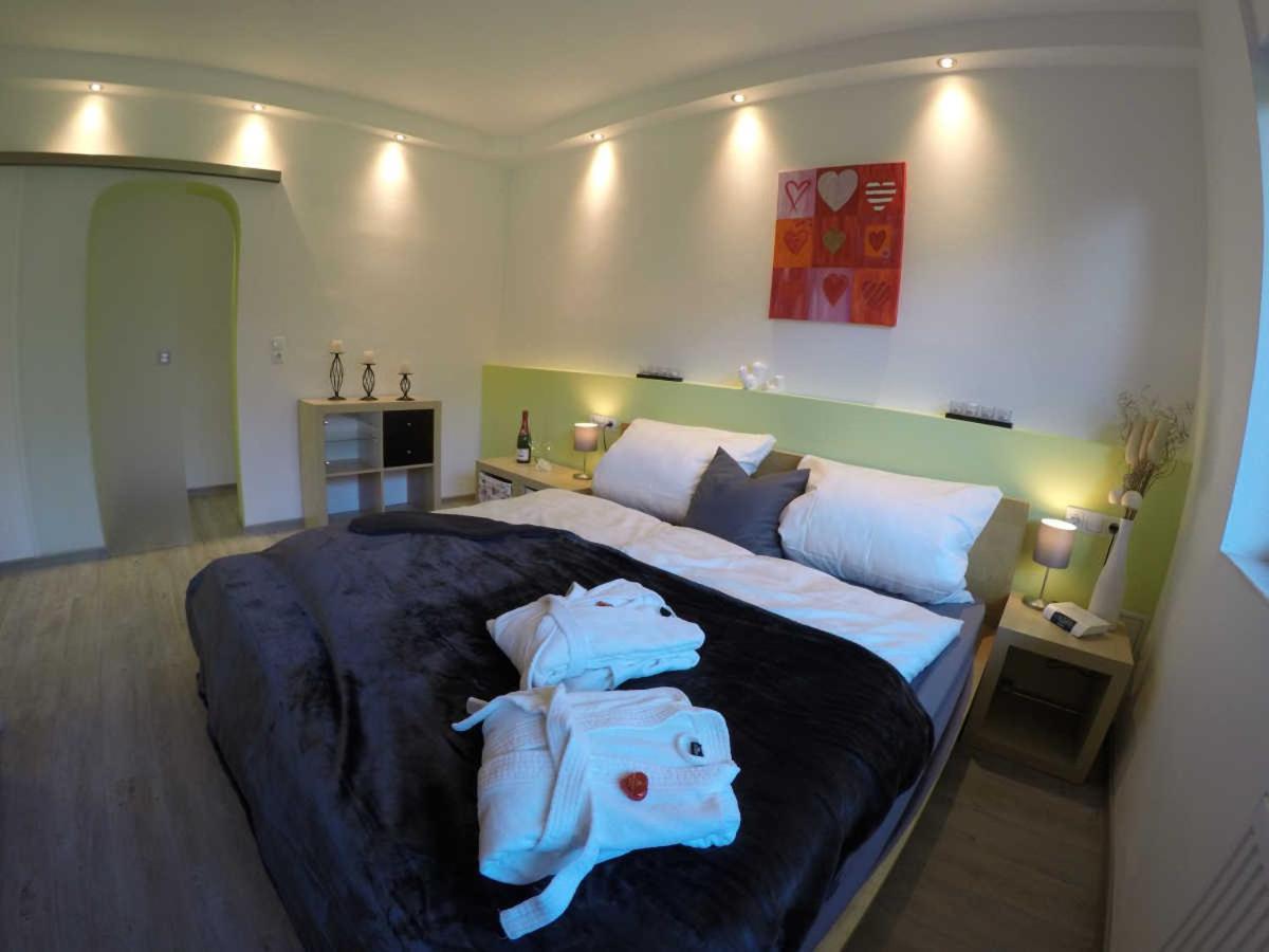 4 Sterne Ferienwohnung Schlossblick Sauna Pool Whirlpool pri